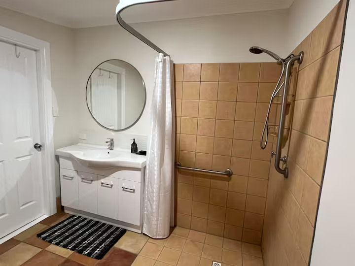 Two Peoples Bay Stays