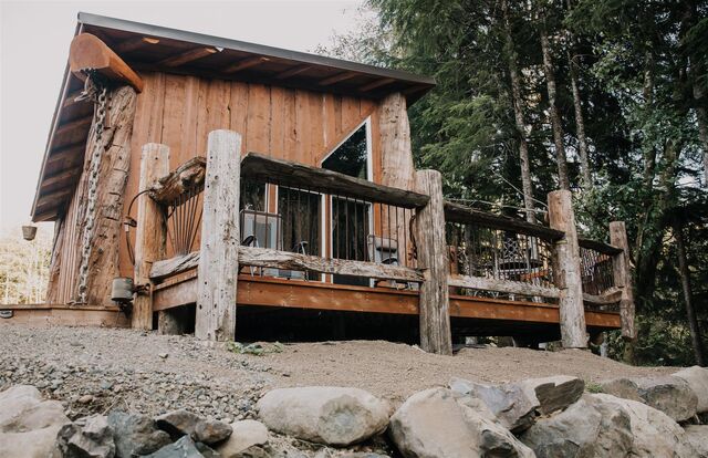 Mossquatch Resort
