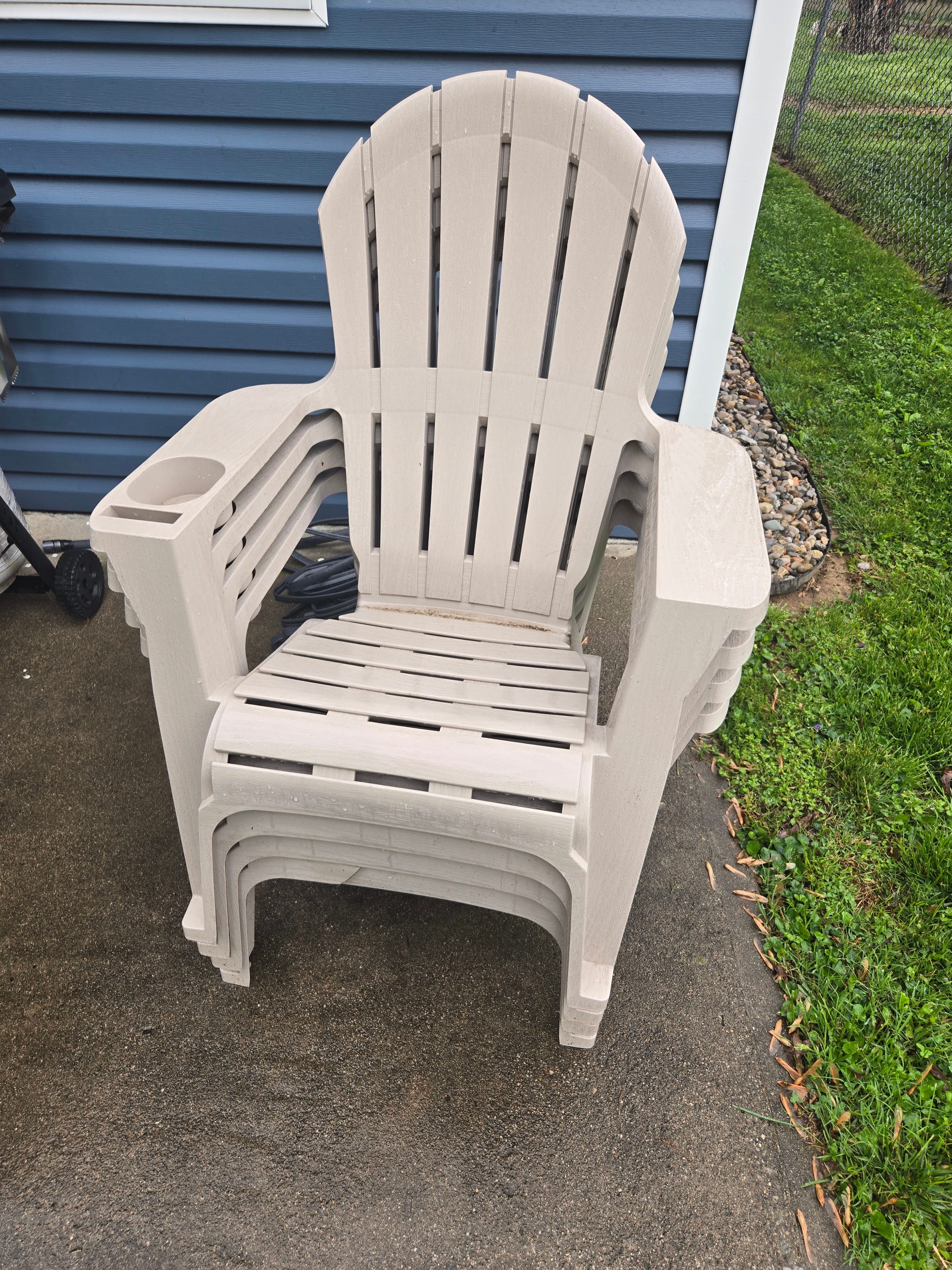 Full hook up, near Expo & Derby