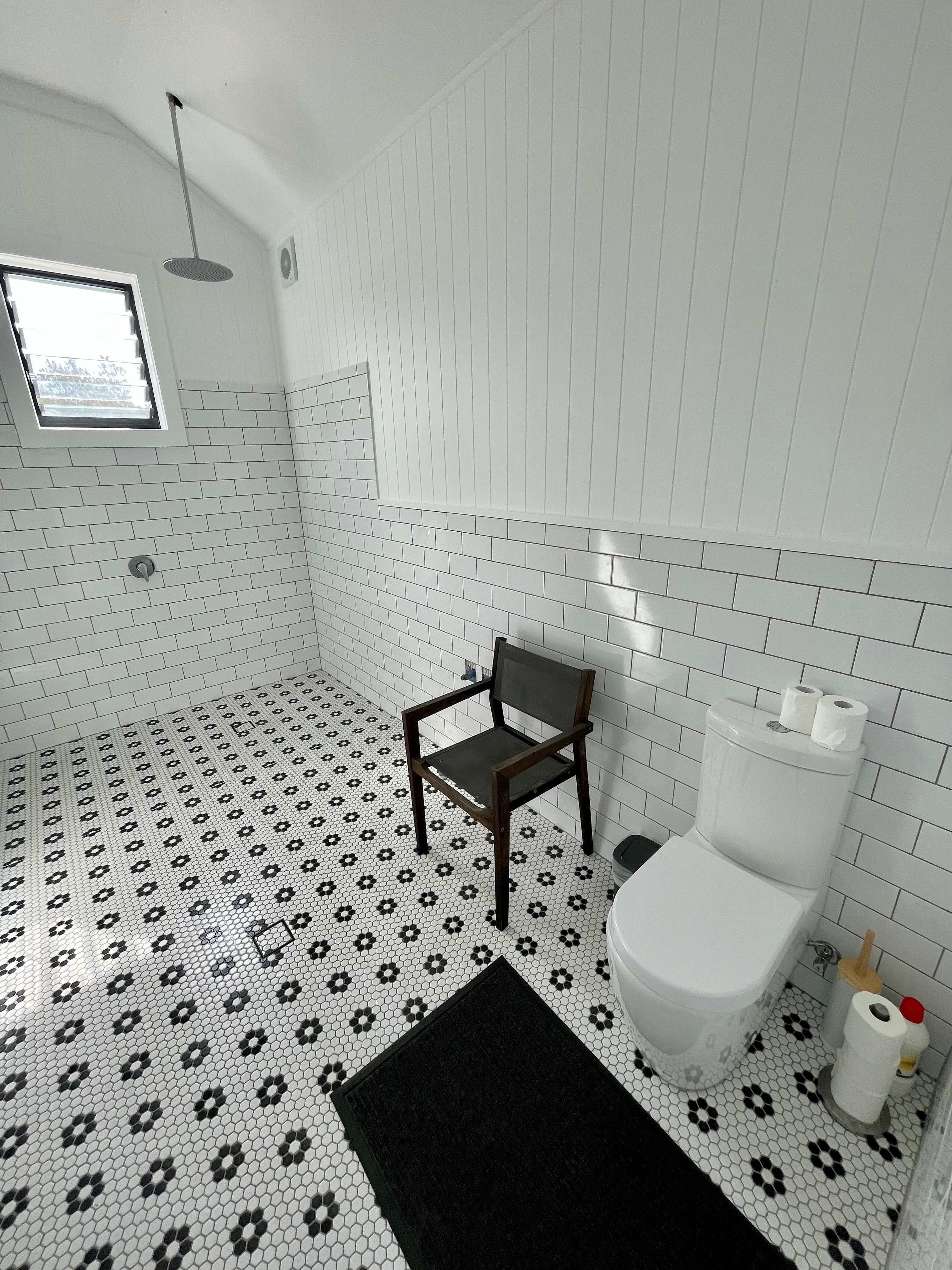 Nice newly built bathroom, however we had no power, lighting, sink, we had to ask for TP and for them to come clean it when we arrived. Definitely overcharging at $100+ per night!! 