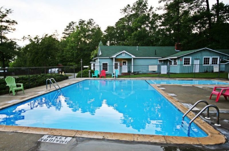 Lake Pines Campground and RV Park