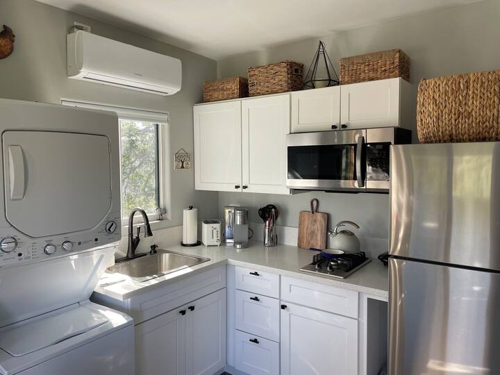 Adorable Tiny Home On Vineyard