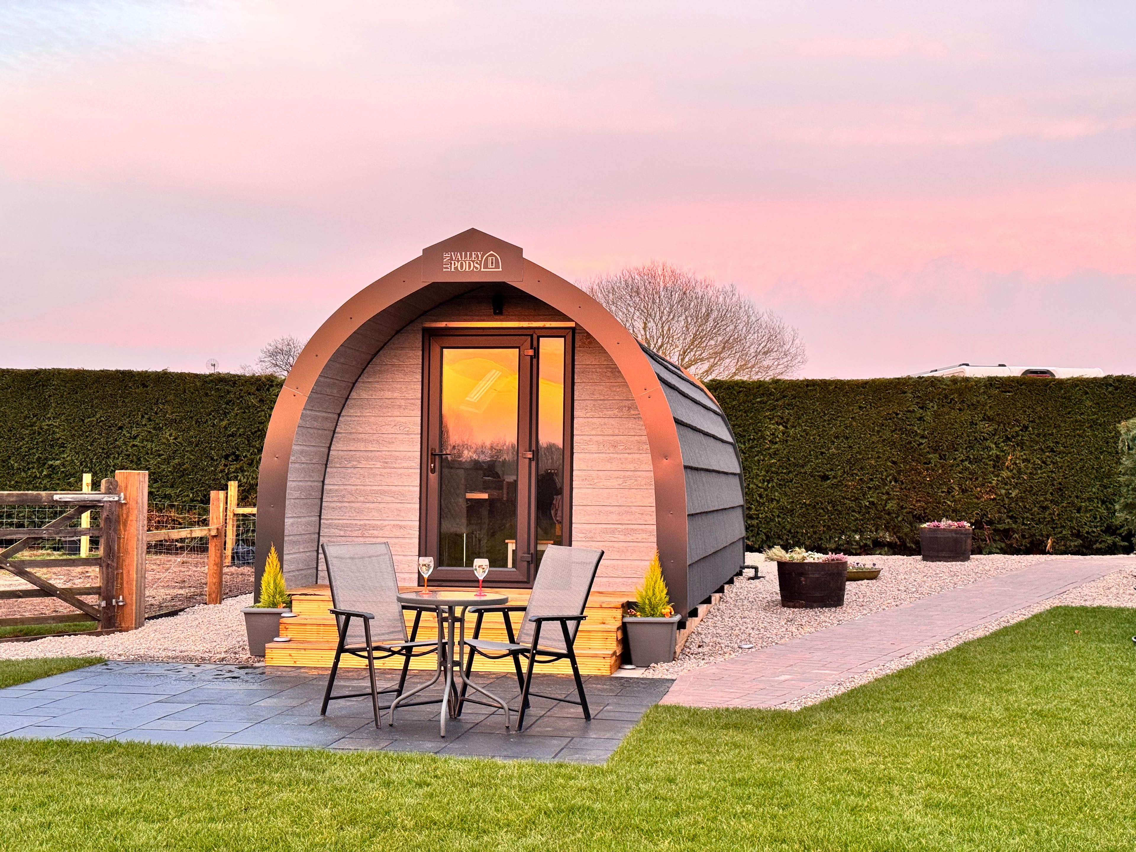Honey Pod Glamping – York