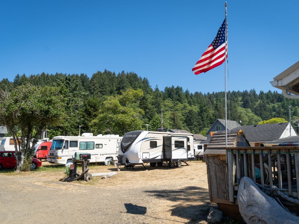 RV Site with Full Hookup (30AMP)