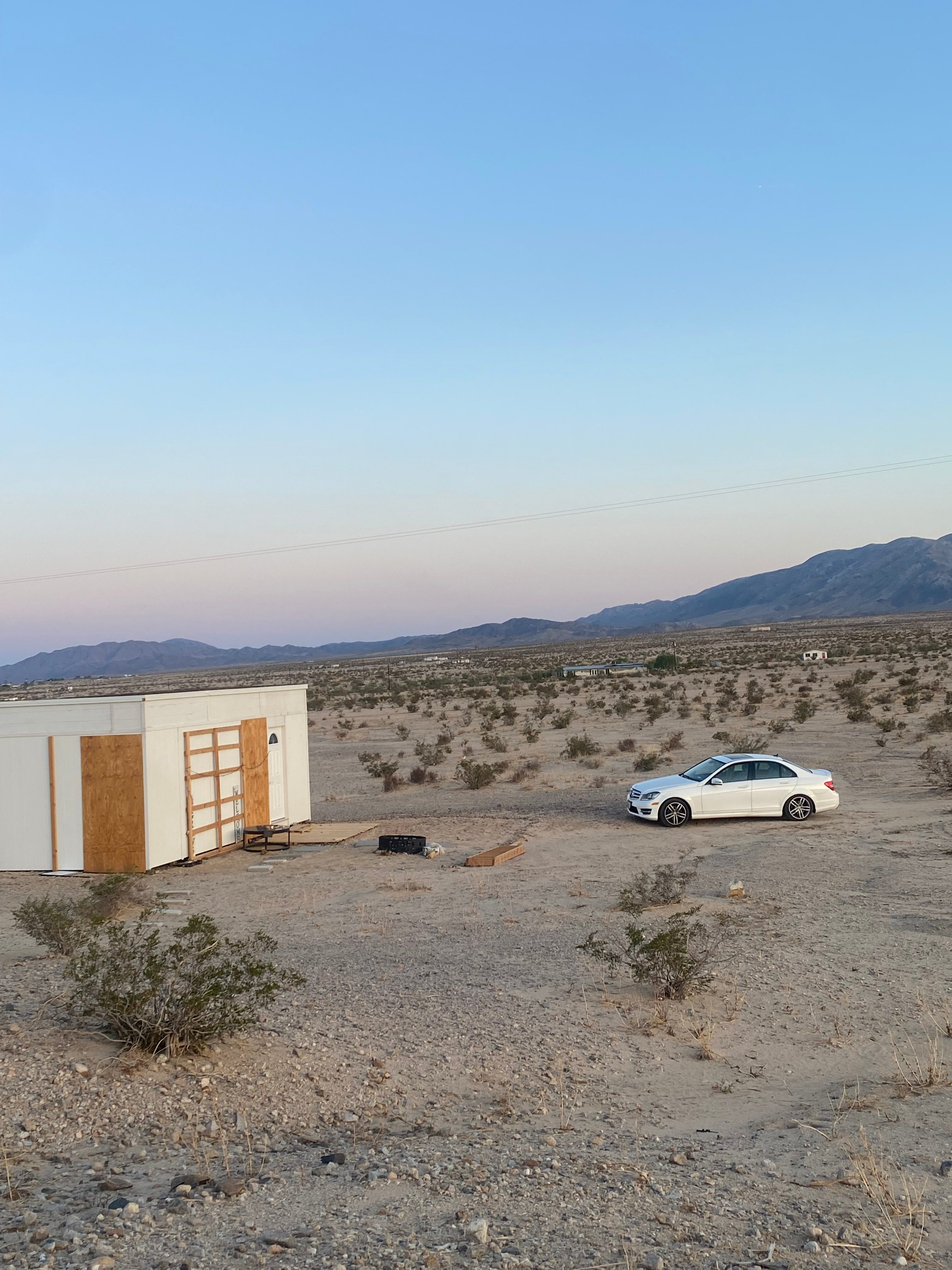Tiny home sunset and the mountains 