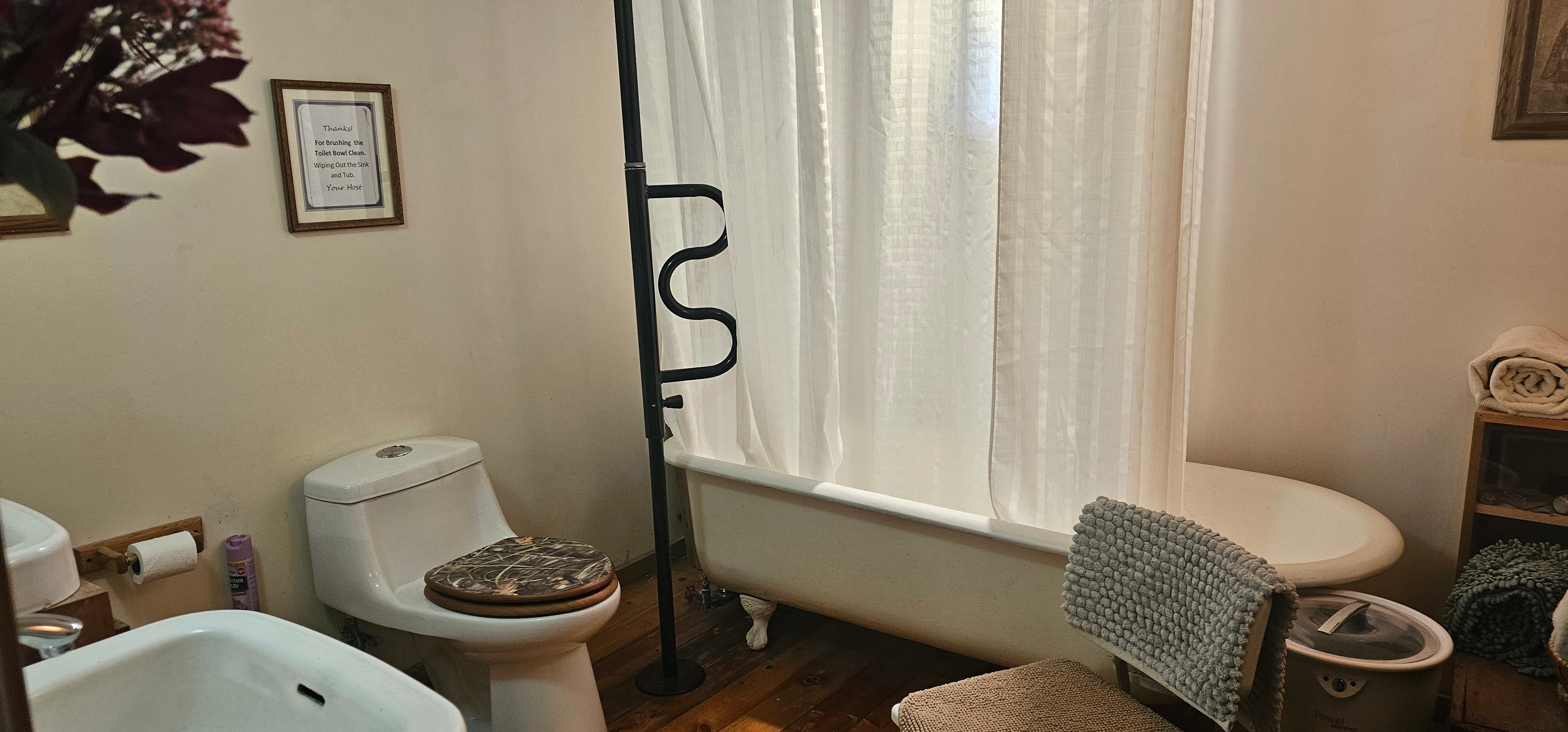 Circle Drive RV Spot Bigback Yard