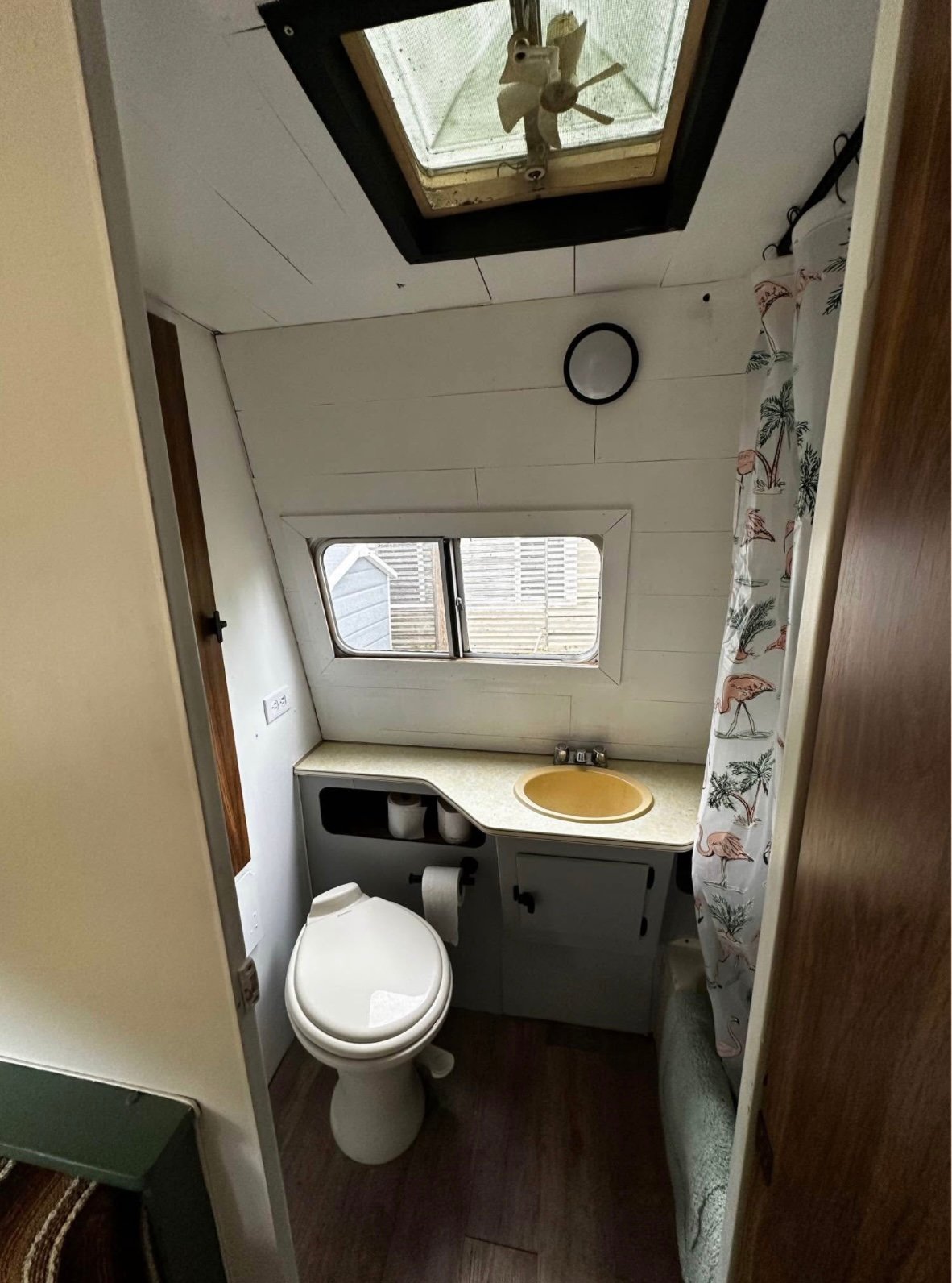 Buget Travell By HunCo.