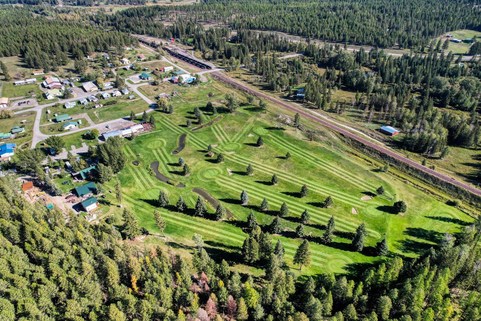 Jerrys Saloon Golf, Resto & RV Park
