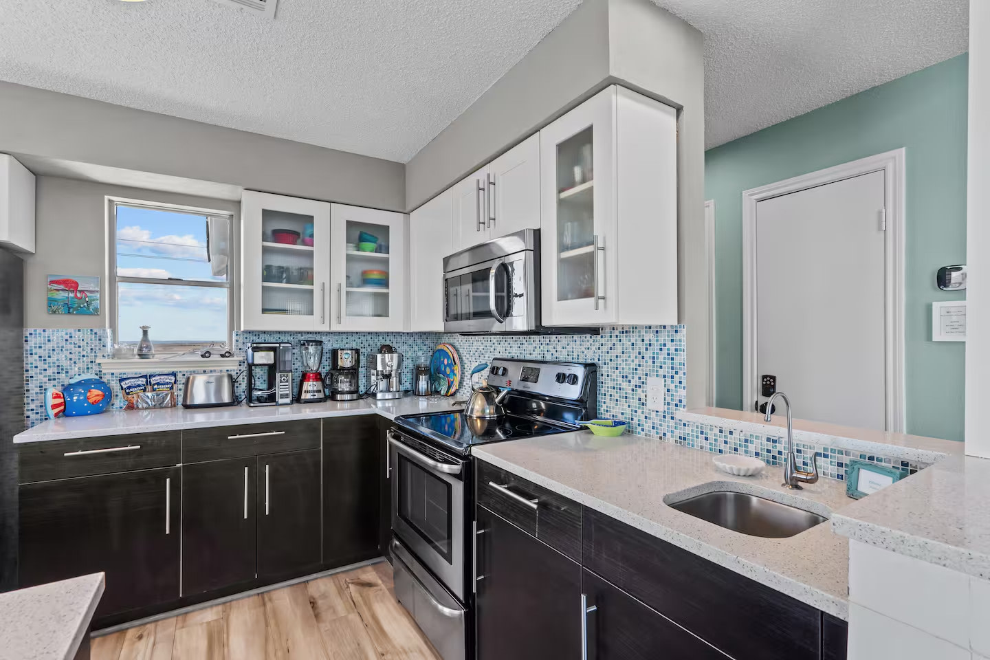 Beachfront  Unobstructed Views, 3/3