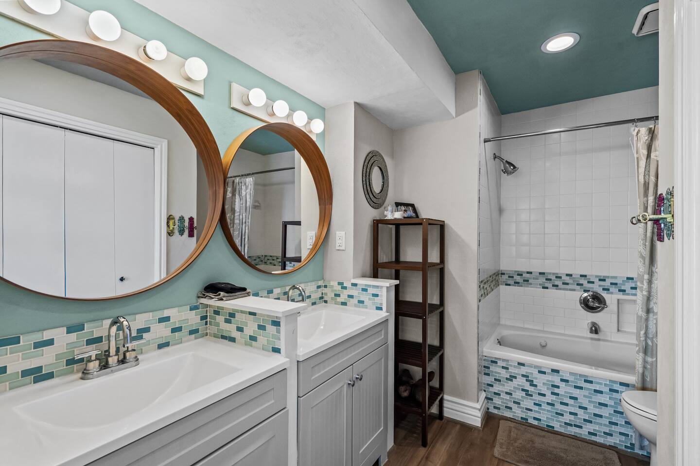 Beachfront  Unobstructed Views, 3/3