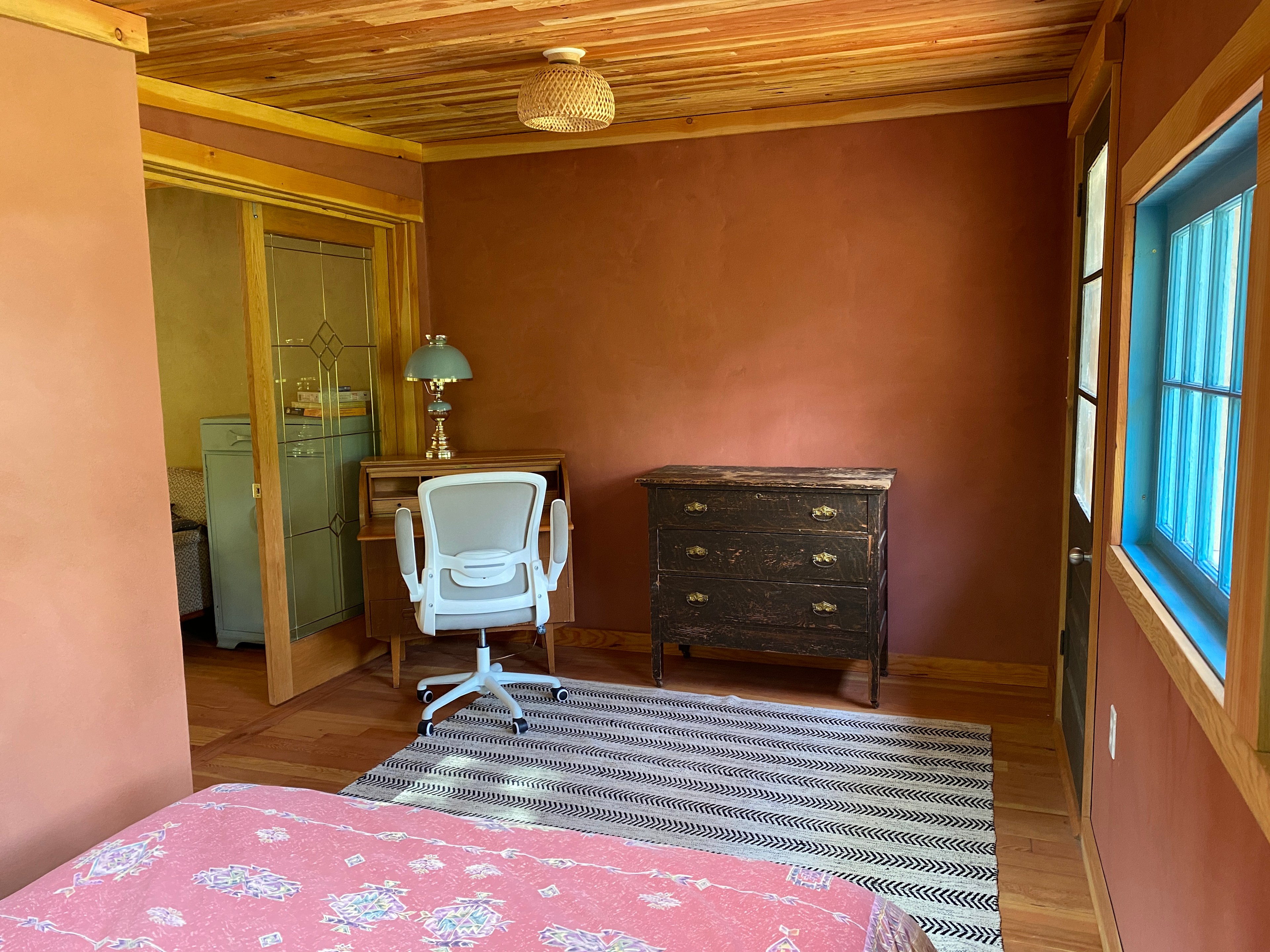 Deep Mountain Sea Cabin