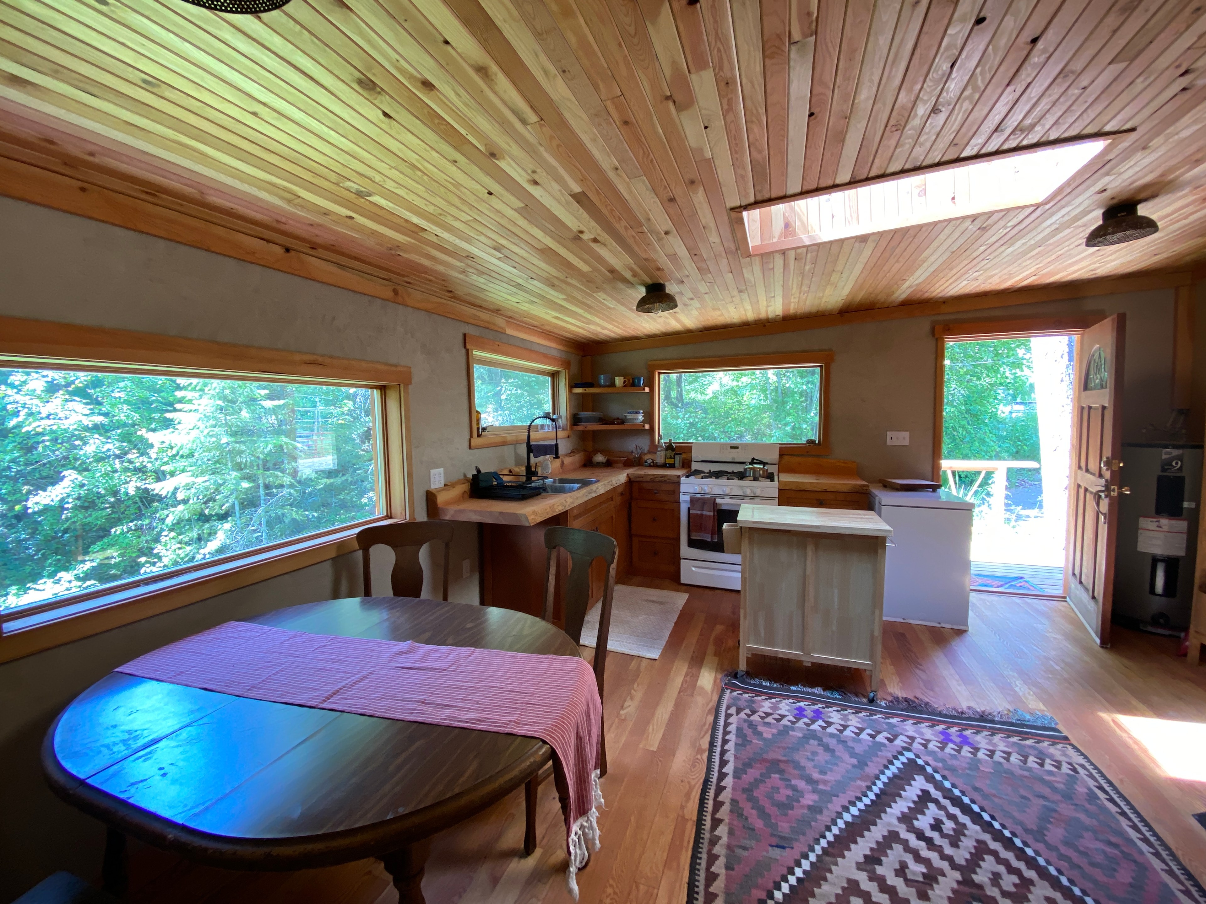 Deep Mountain Sea Cabin