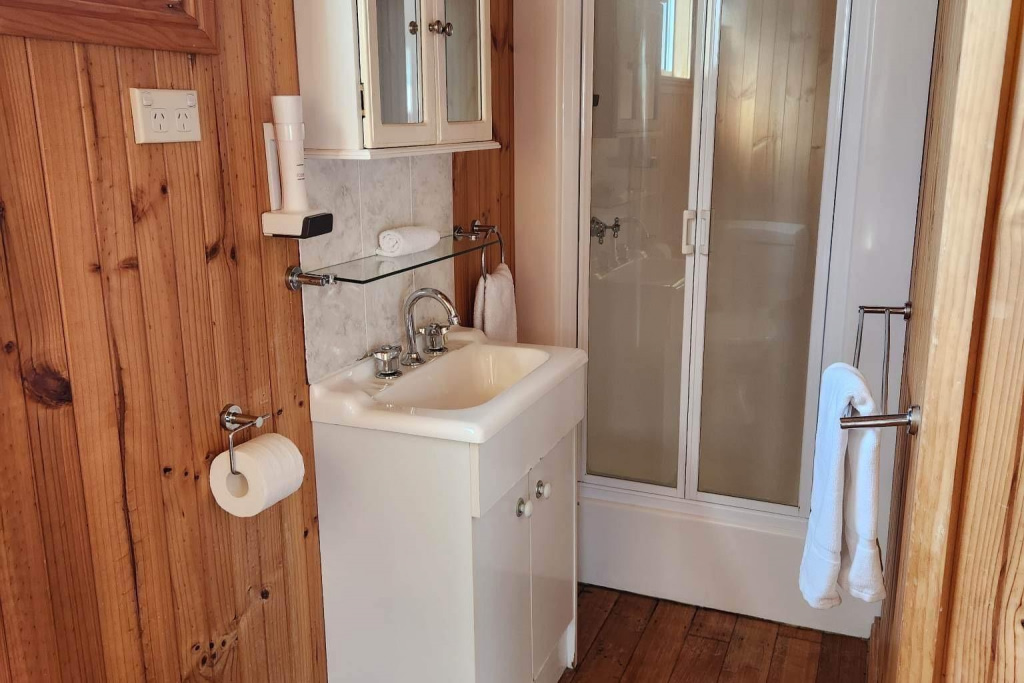 Strahan Beach Tourist Park