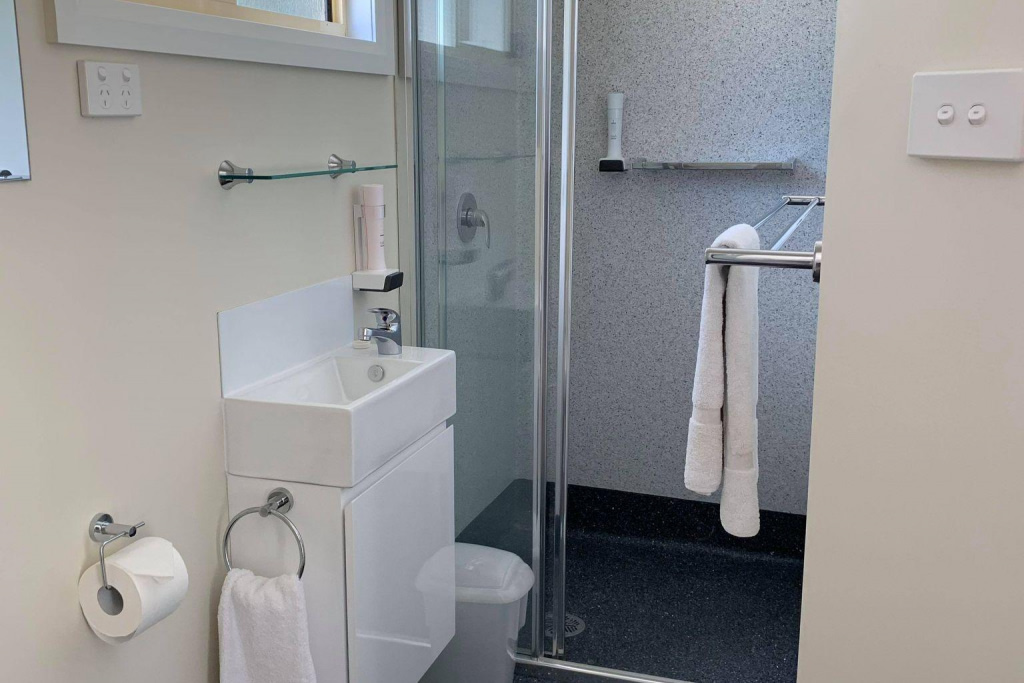 Strahan Beach Tourist Park