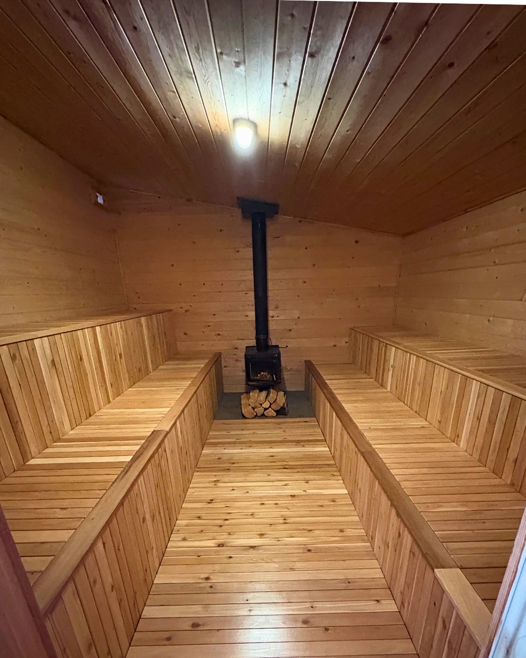 Trappers Hill Lodges & Campground
