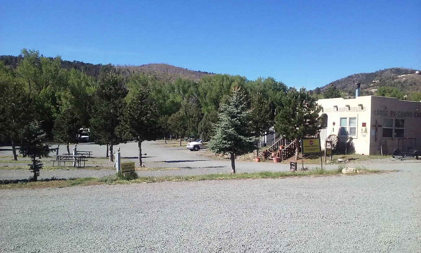 Along The River RV Park, Campground And Cabins