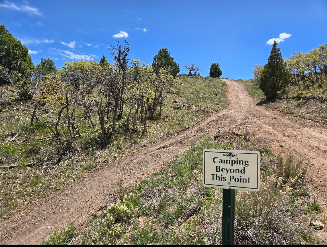 Starlit-Ridge.com Off-grid Camping