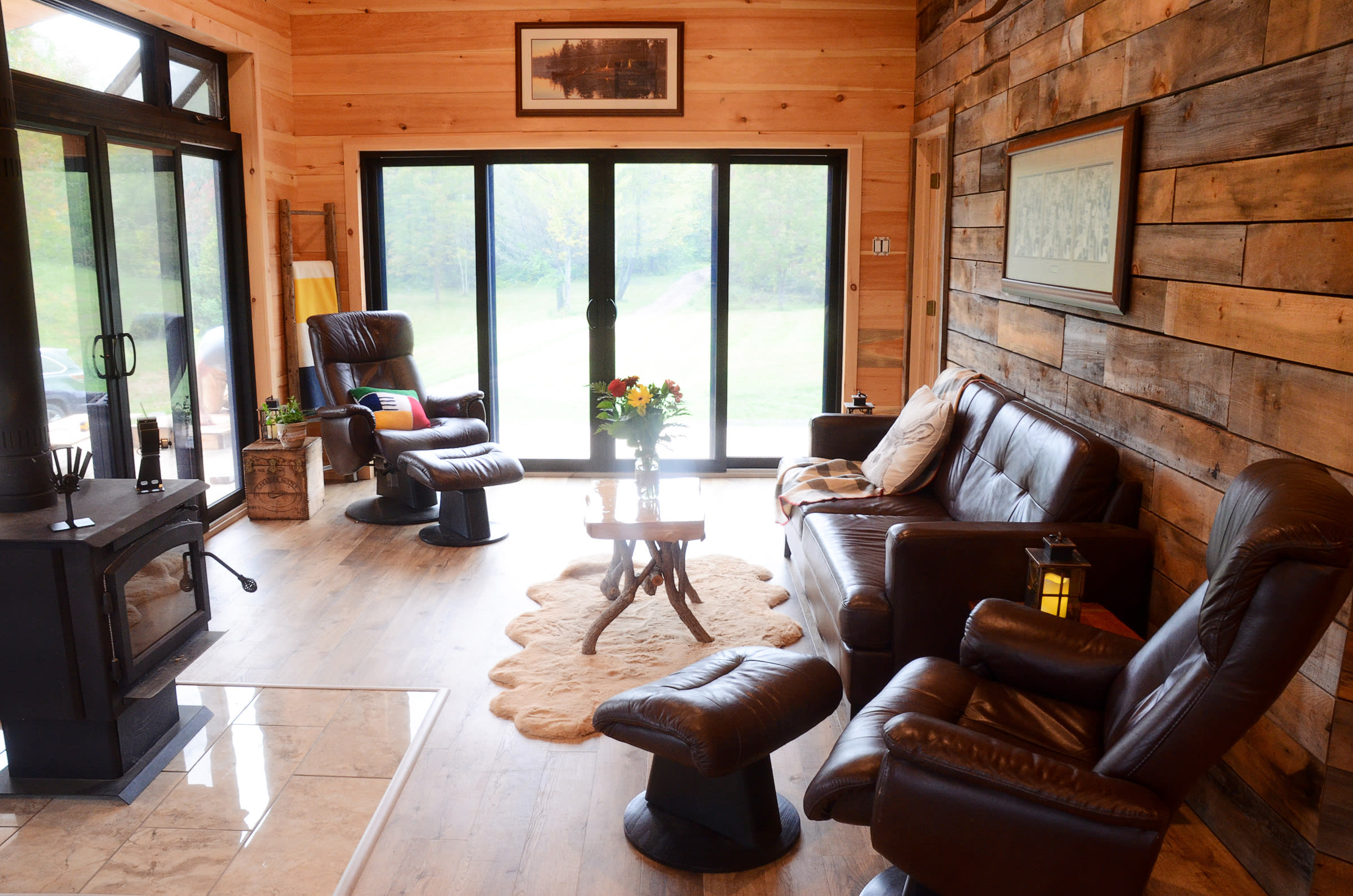 Private Waterfront Offgrid Cabin
