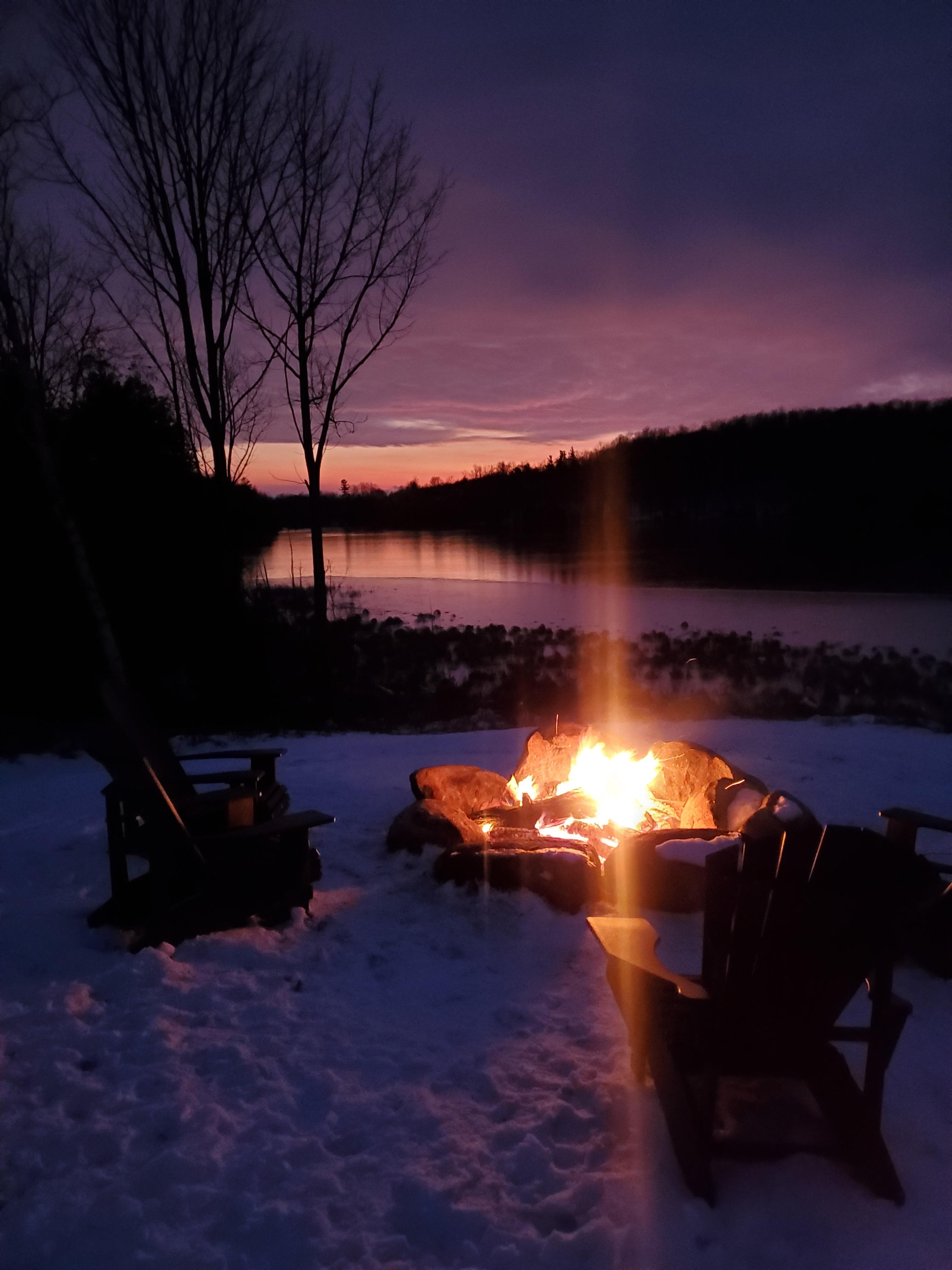 Private Waterfront Offgrid Cabin