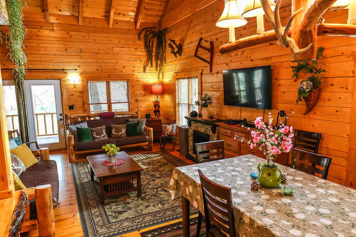 Deer Stand - Pine Ridge Log Cabins