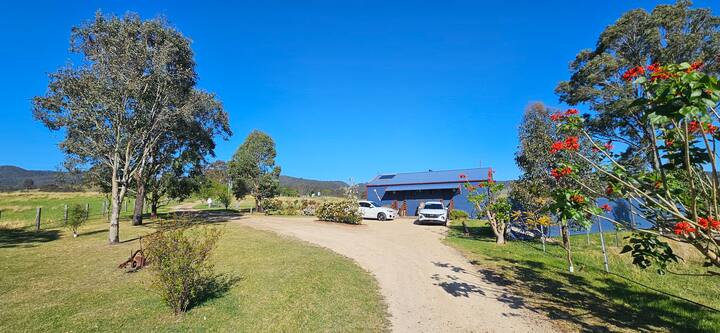 The Wattle Lodge, Scenic farm views