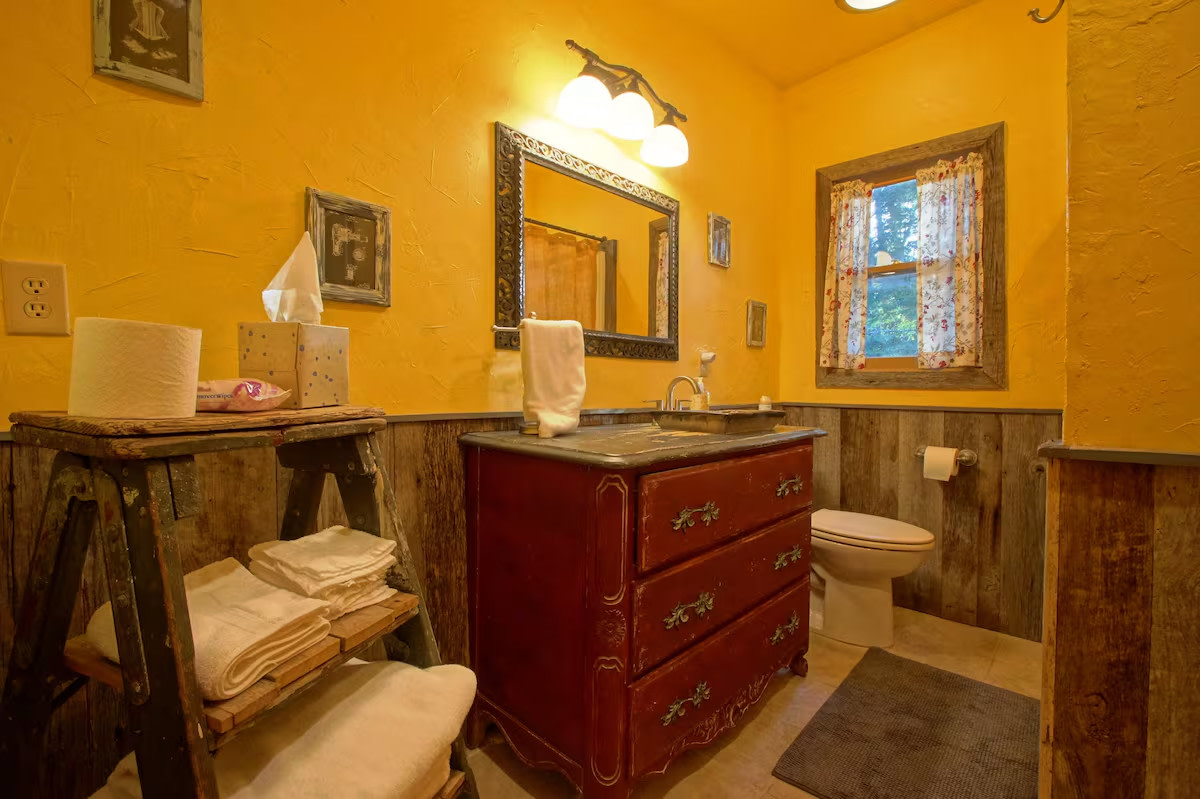 1848 Log Cabin in the Trees