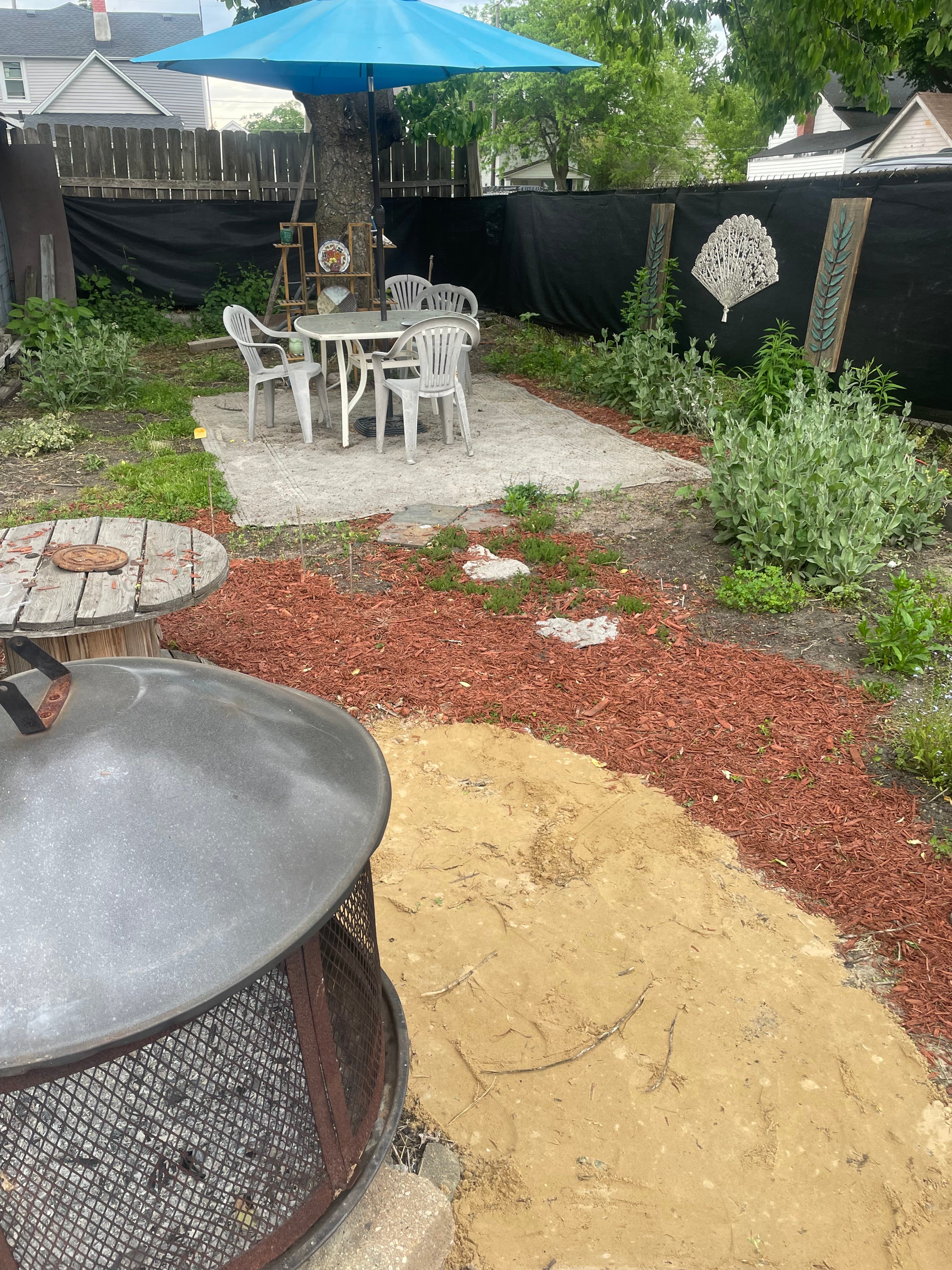 Dining area under the cherry tree 
in Springtime 🌈🌦️
before the flowers have all bloomed  🌼🌸🌻