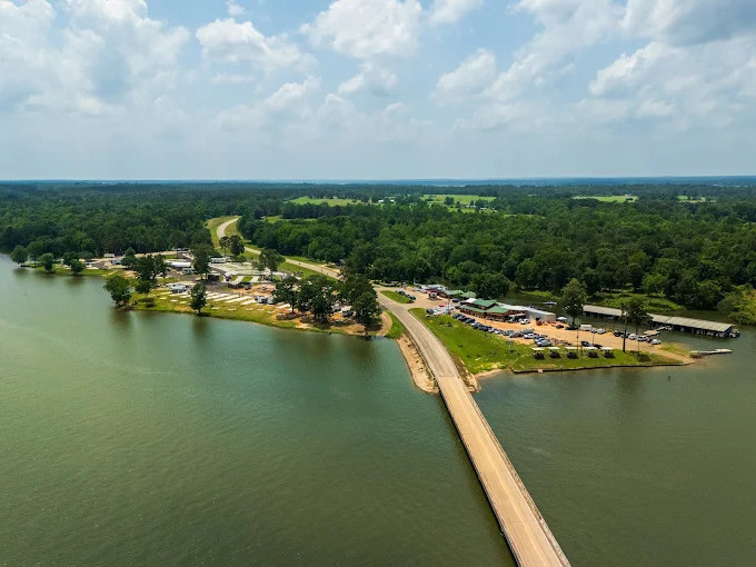 Big Al's Barefoot Bay