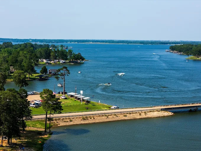 Big Al's Barefoot Bay