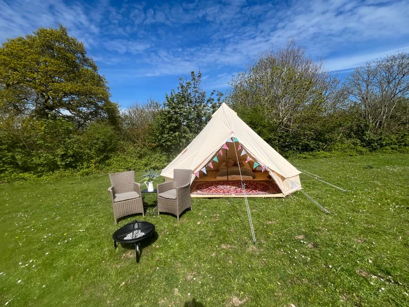 Pondside Glamping