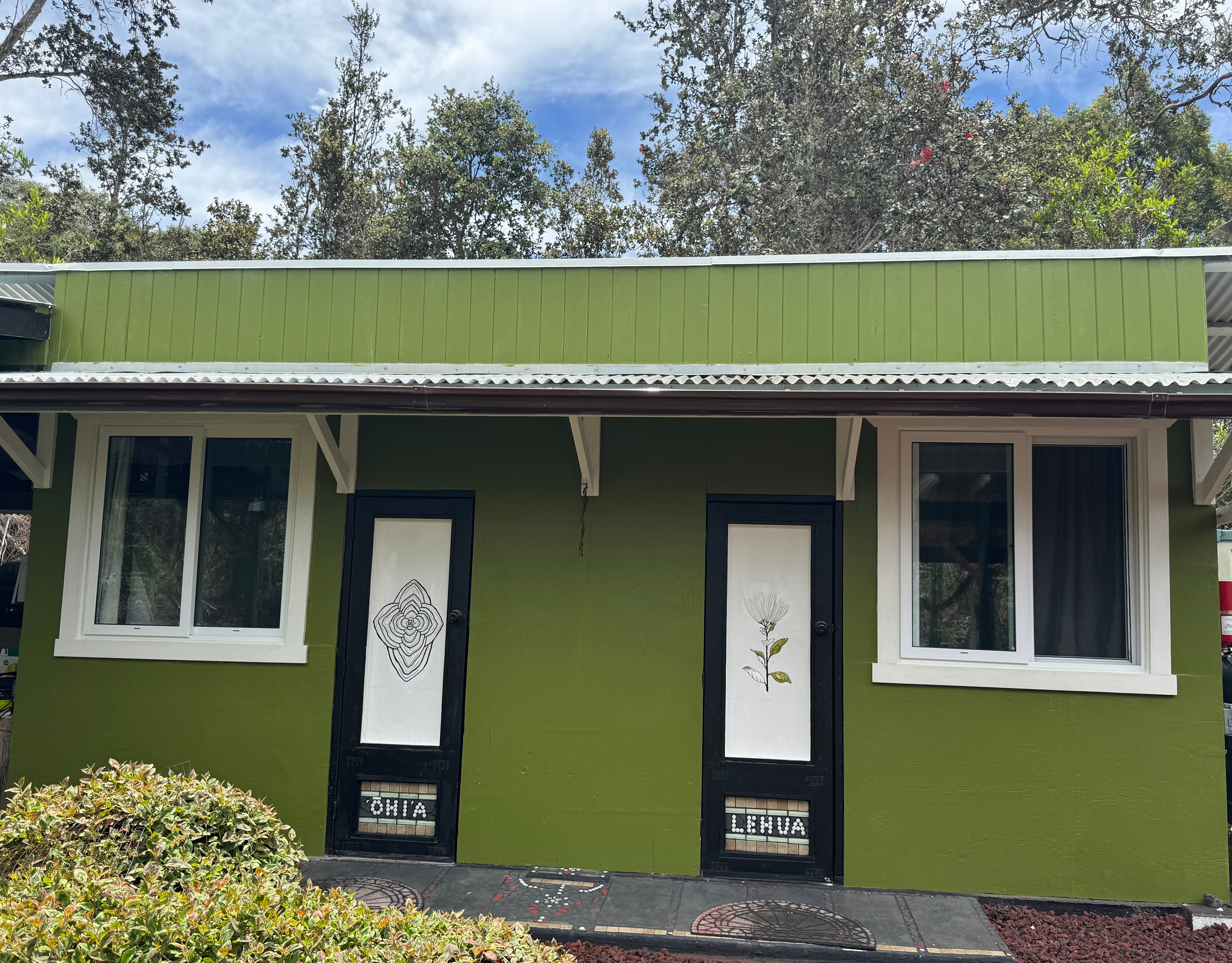 Proximity to Lehua room. Please be courteous to people staying next to you. Feel free to request a private getaway with no neighbors. We will try our best to make it happen. 