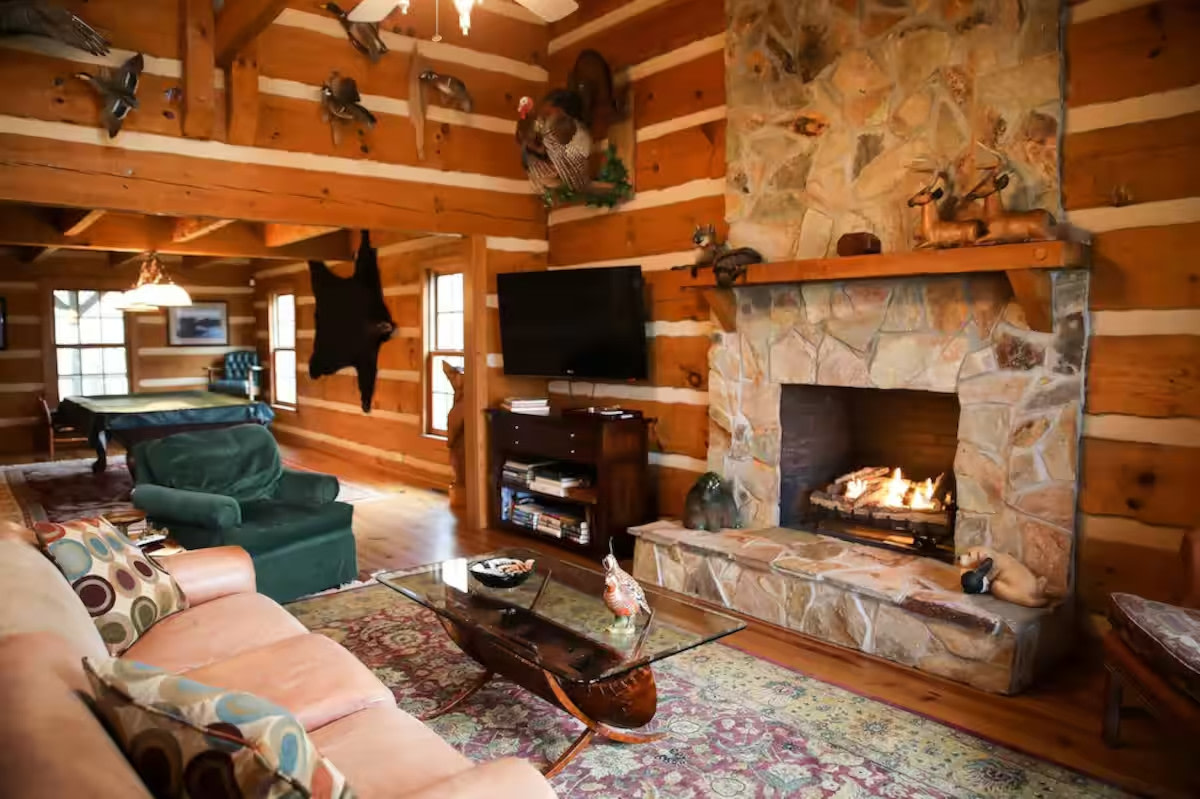 Wonderful Log Home on Lake Mattamuskeet