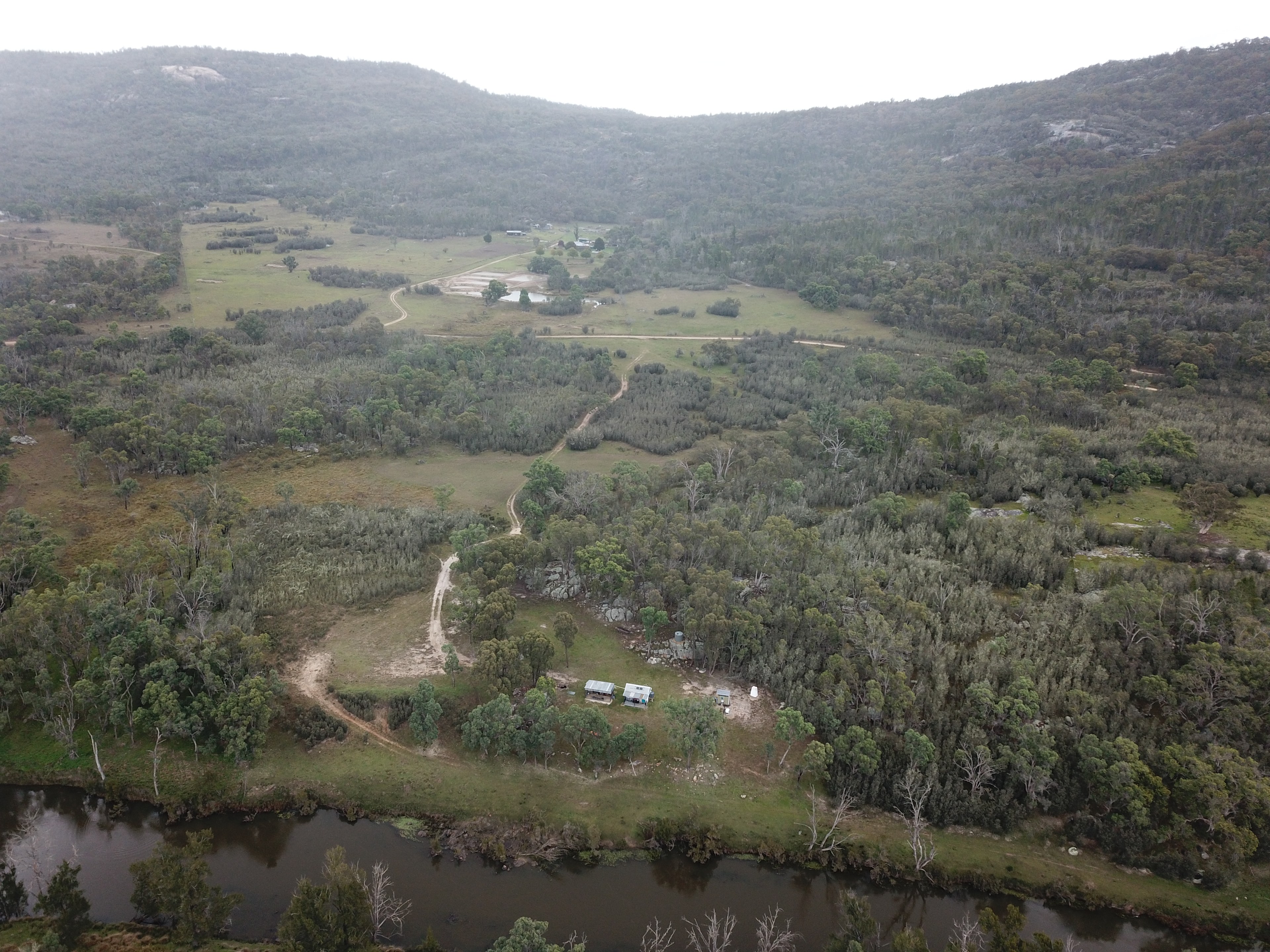 Kingfisher's Hut Riverside Retreat