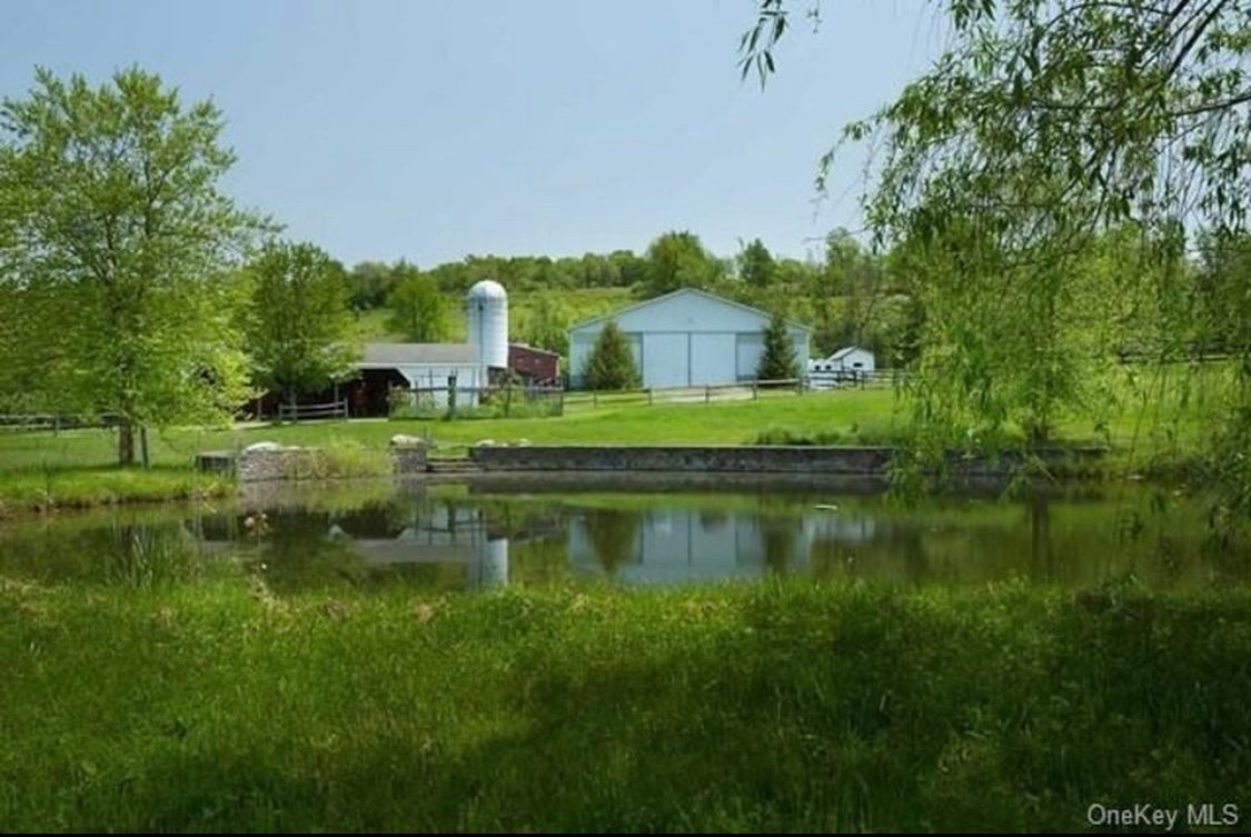 Hudson Valley Farm Escape