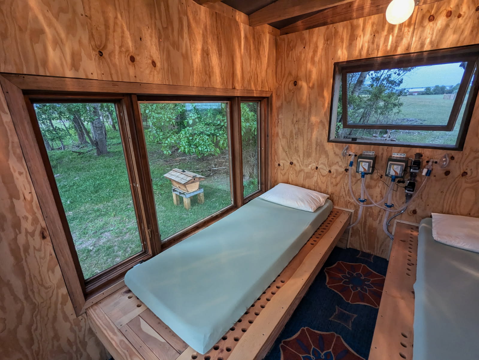 Beehive Air Therapy Cabin