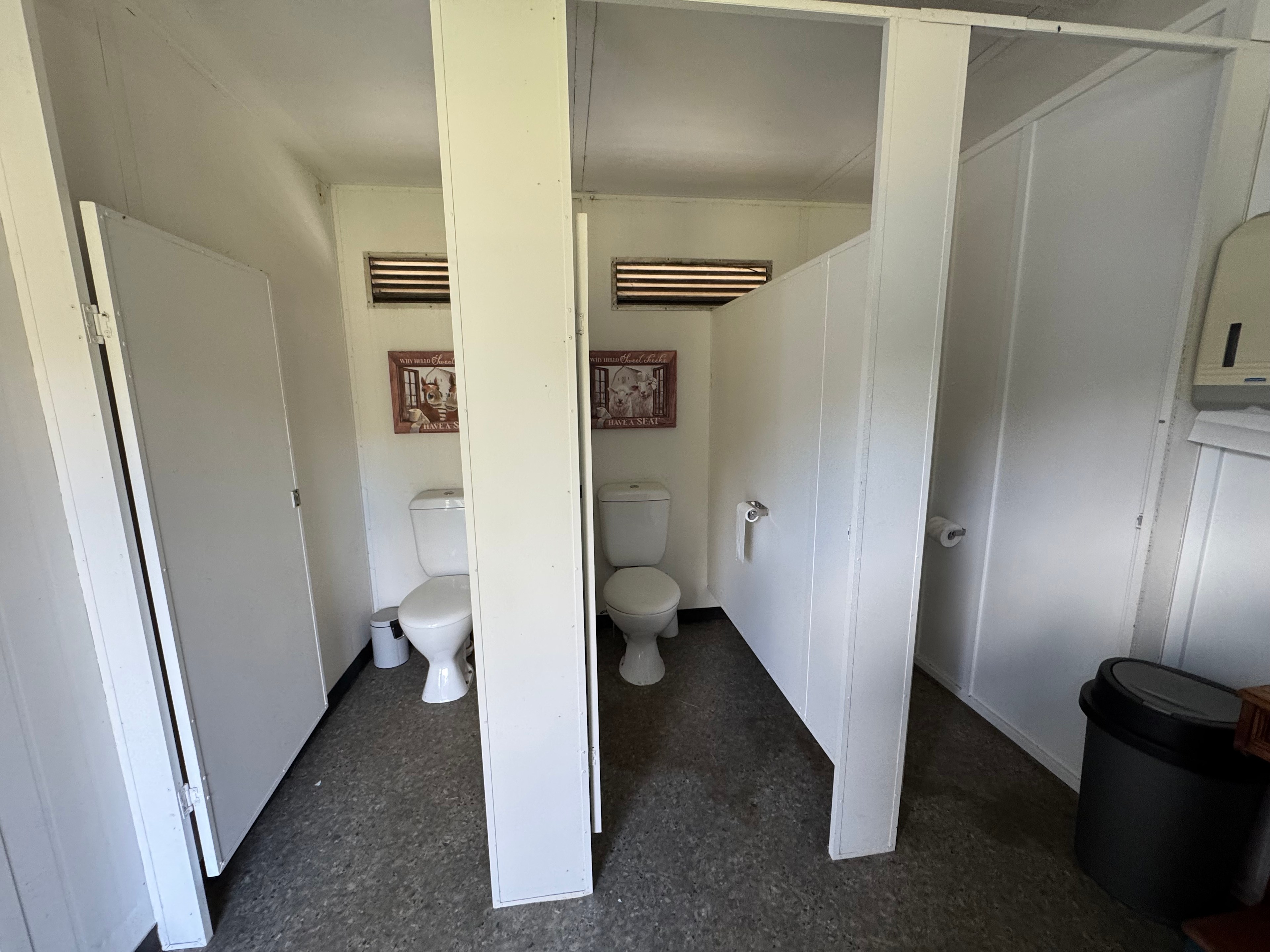 Hedley Hideaways - Thompson's camp