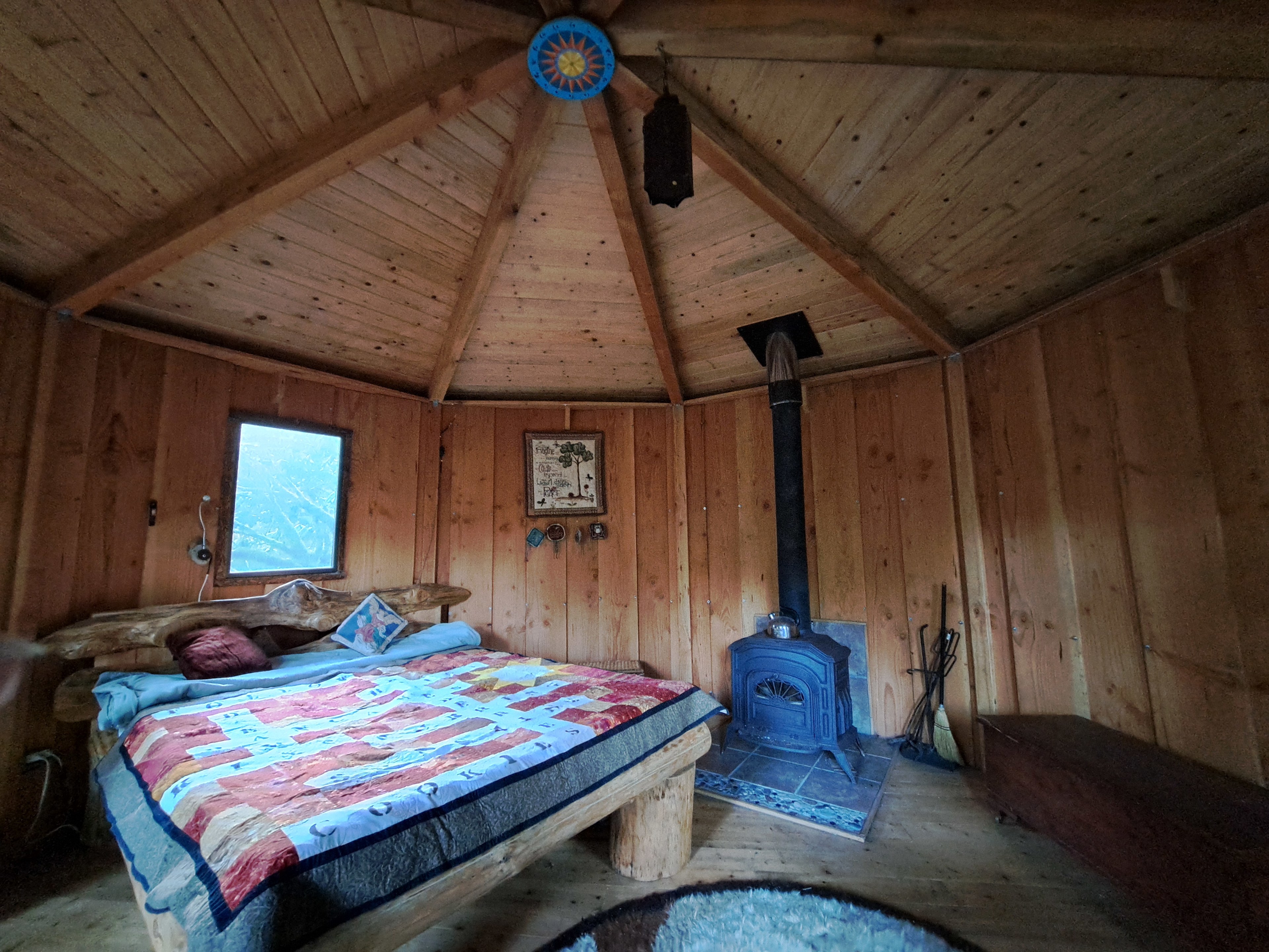 Pillows, bedding and towels are not included. See our other listing, Option 1, with bedding included. 