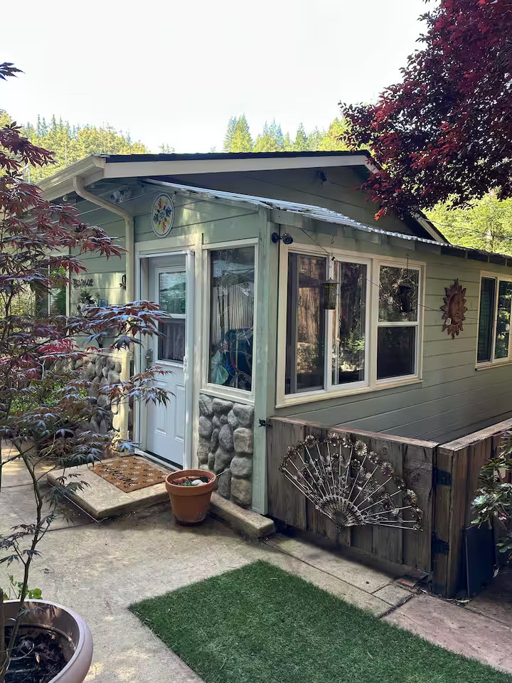 Buddha Room spa glamping, Redwoods