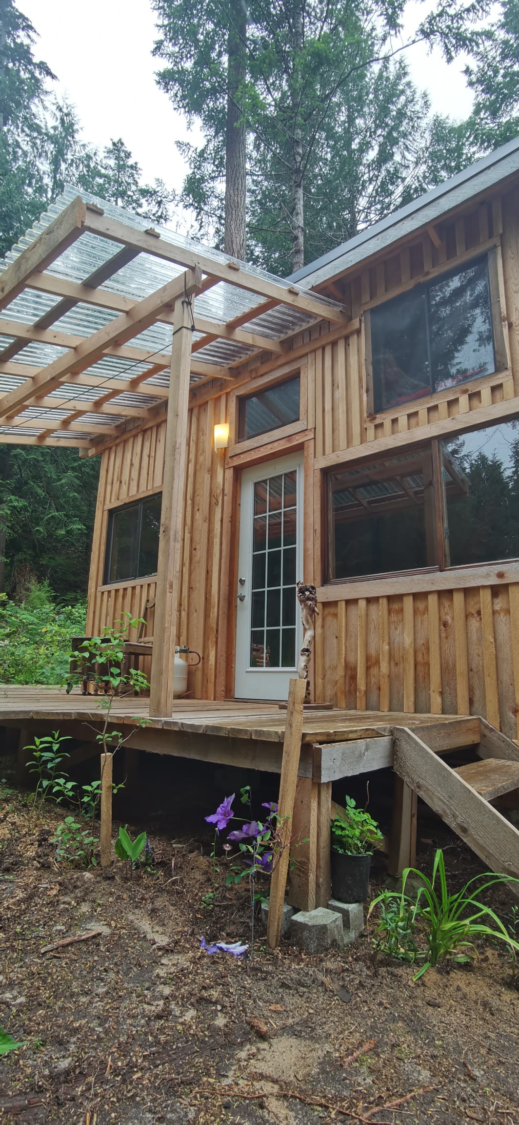 Read Island Cozy Off Grid Retreats