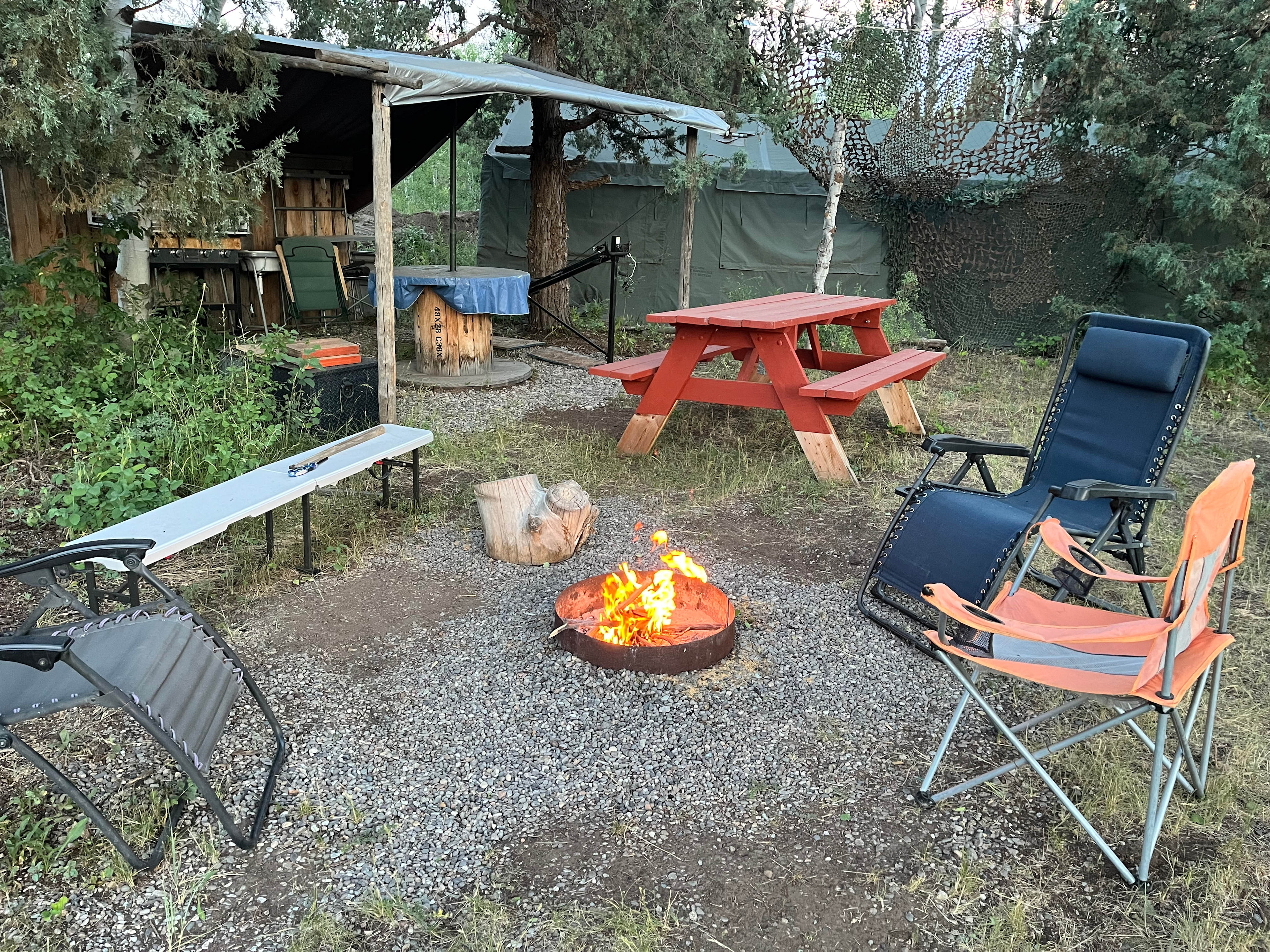 Arcadia Hangout: Cabin by Reservoir
