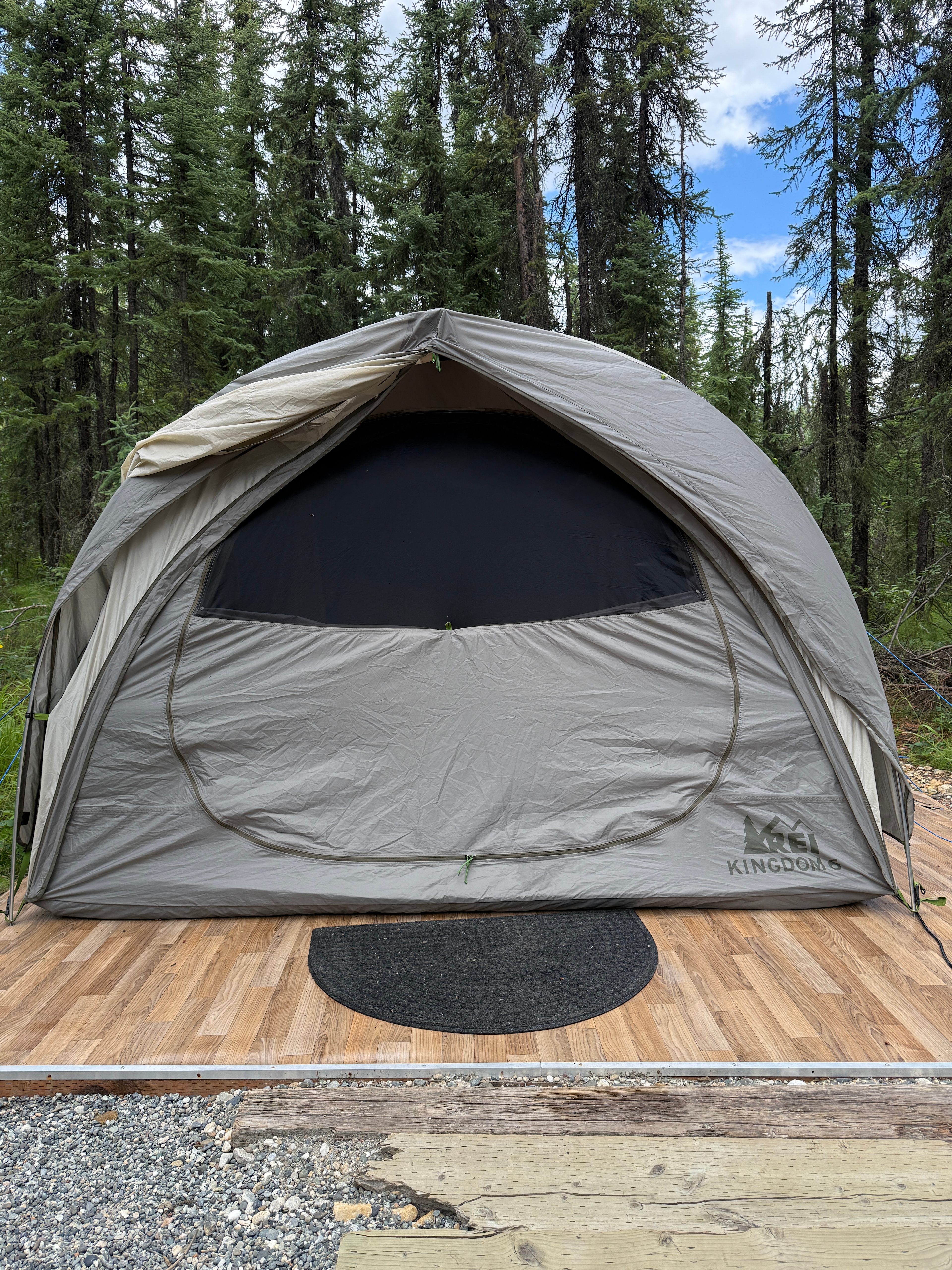 The Lovely Lynx Glampsite