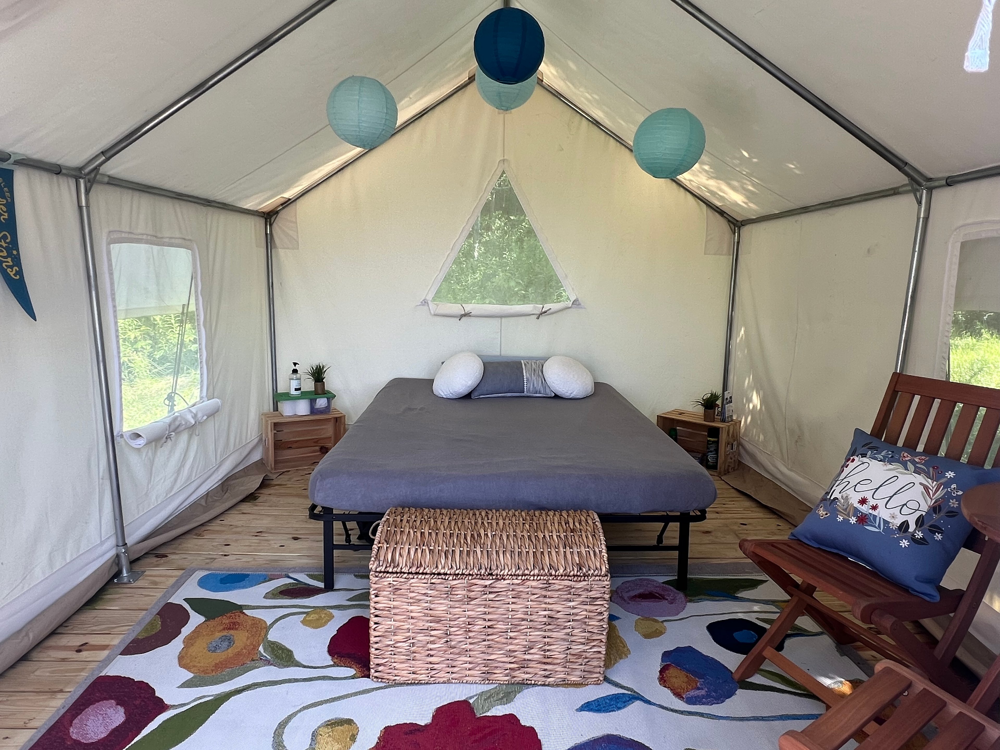 Your accommodations. Basic set up with fleece mattress cover. Bring your own bedding. Pets allowed.