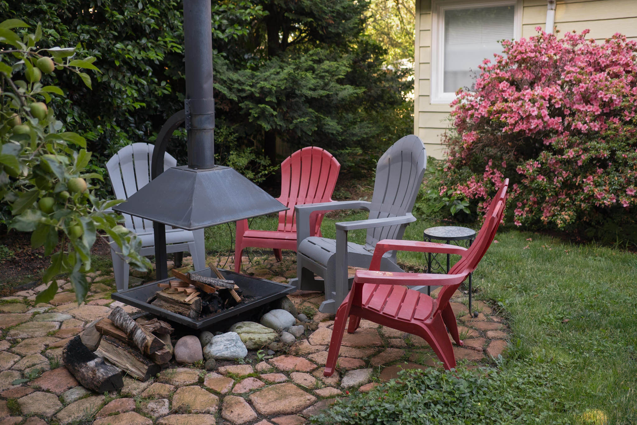 The Yellow Cottage - Near PDX!
