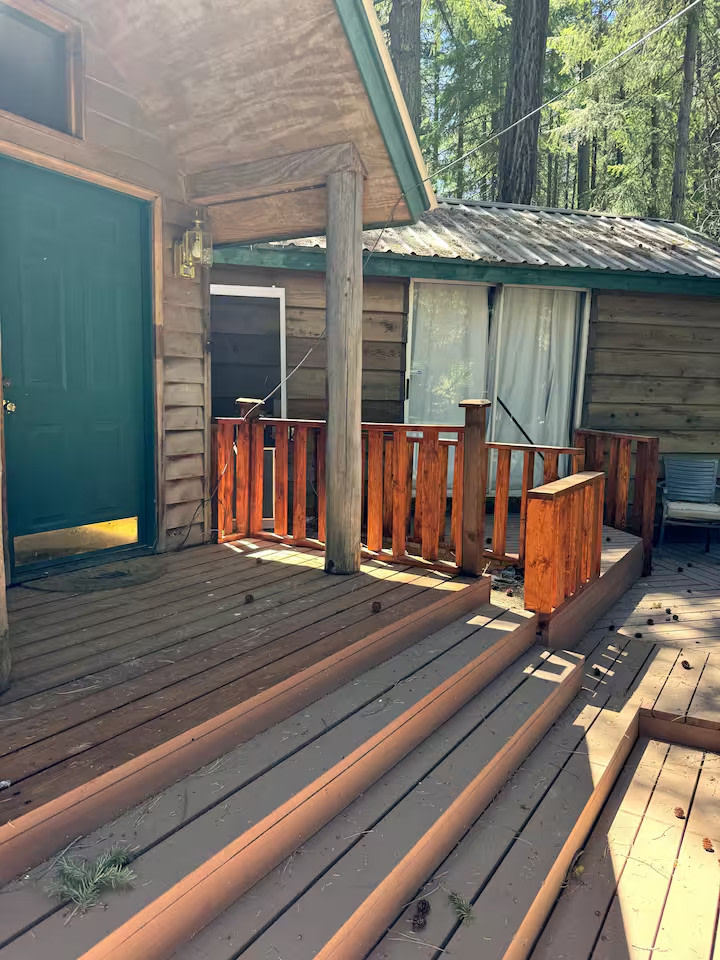 The Cove Lakeside Retreat