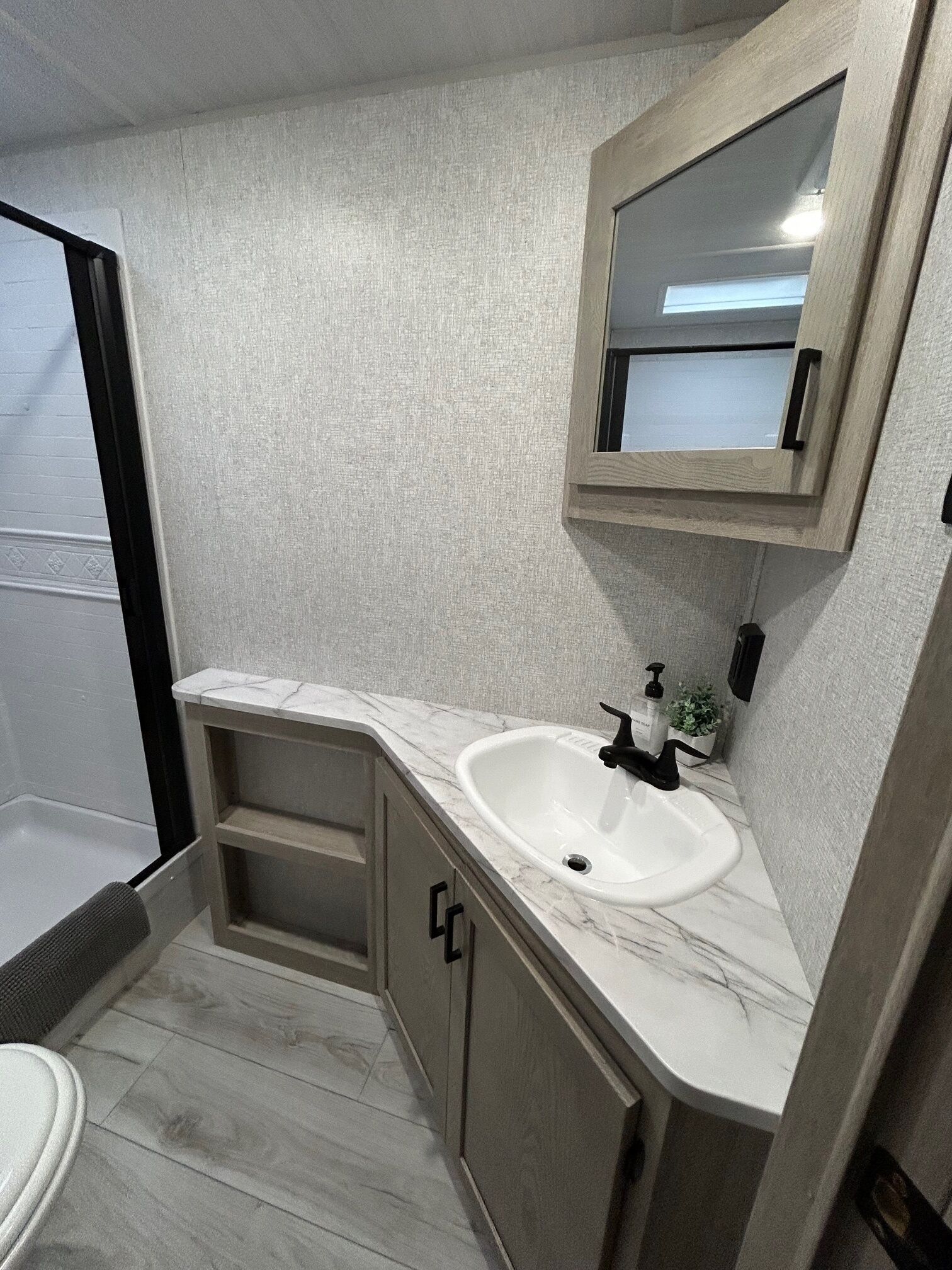 Lake Escape Meets The Beach