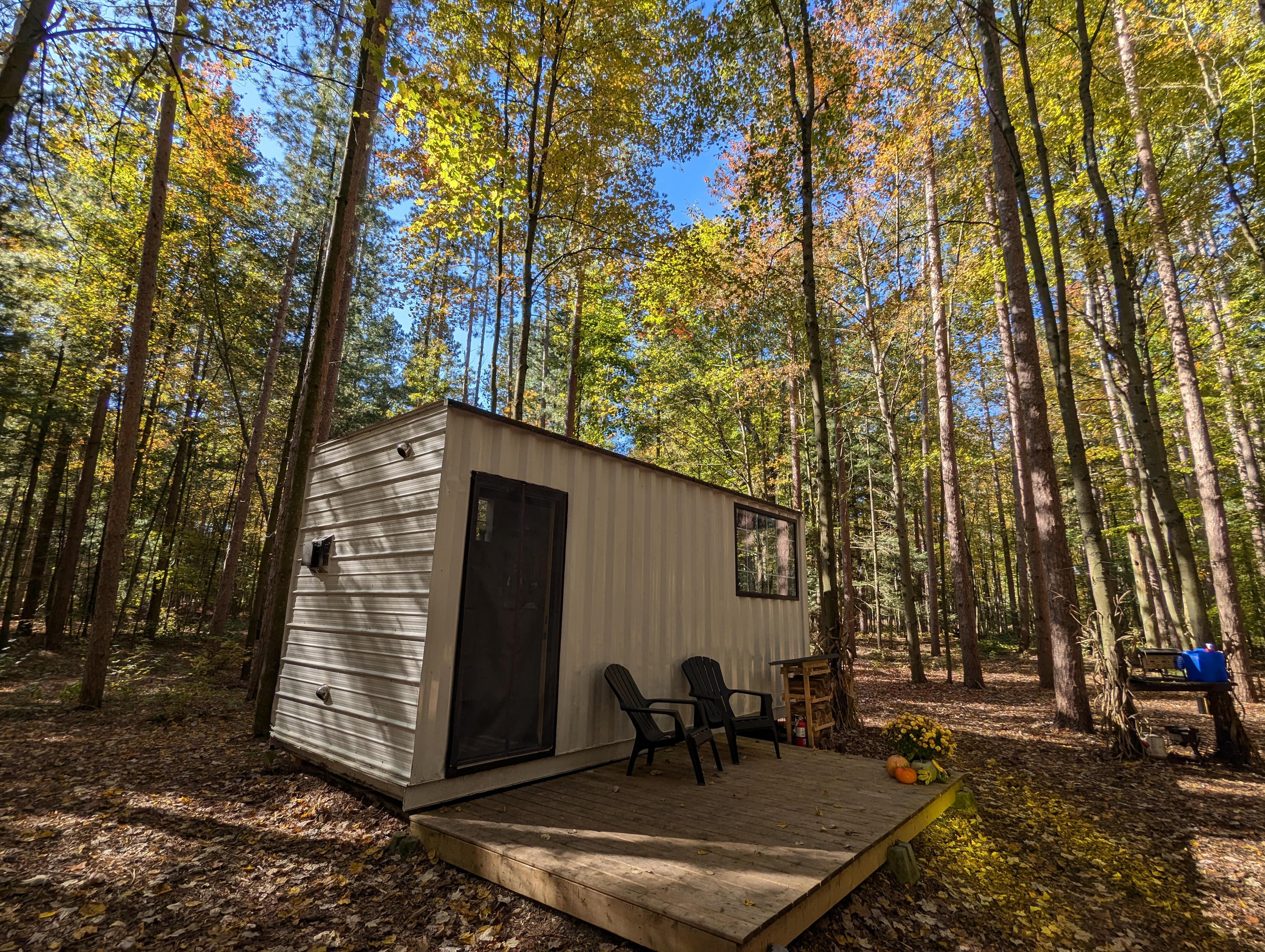 The Quiet Glamp at Woodlore Acres