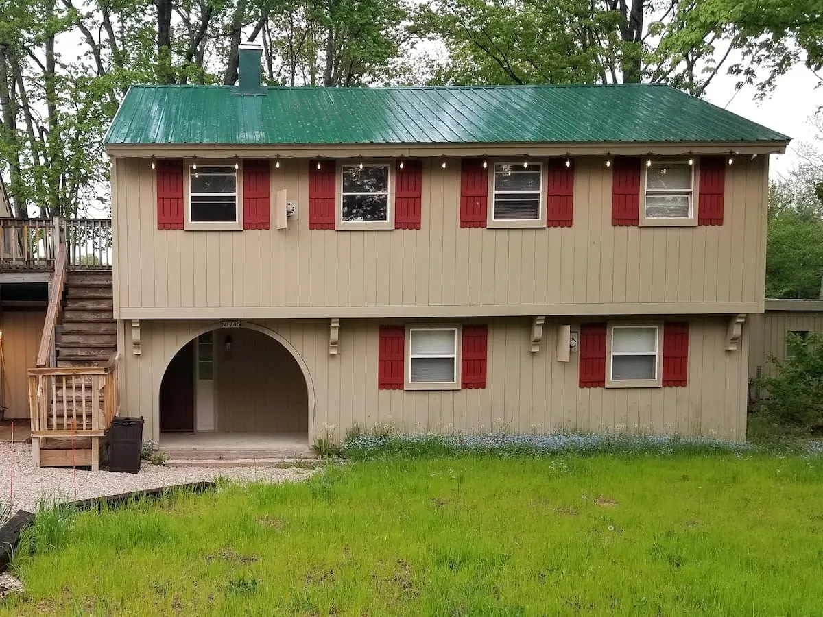 Santa's Shack -Near Pictured Rocks