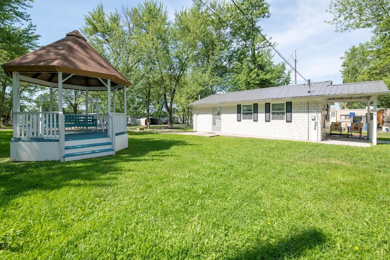 Red Maples Homes & RV Community