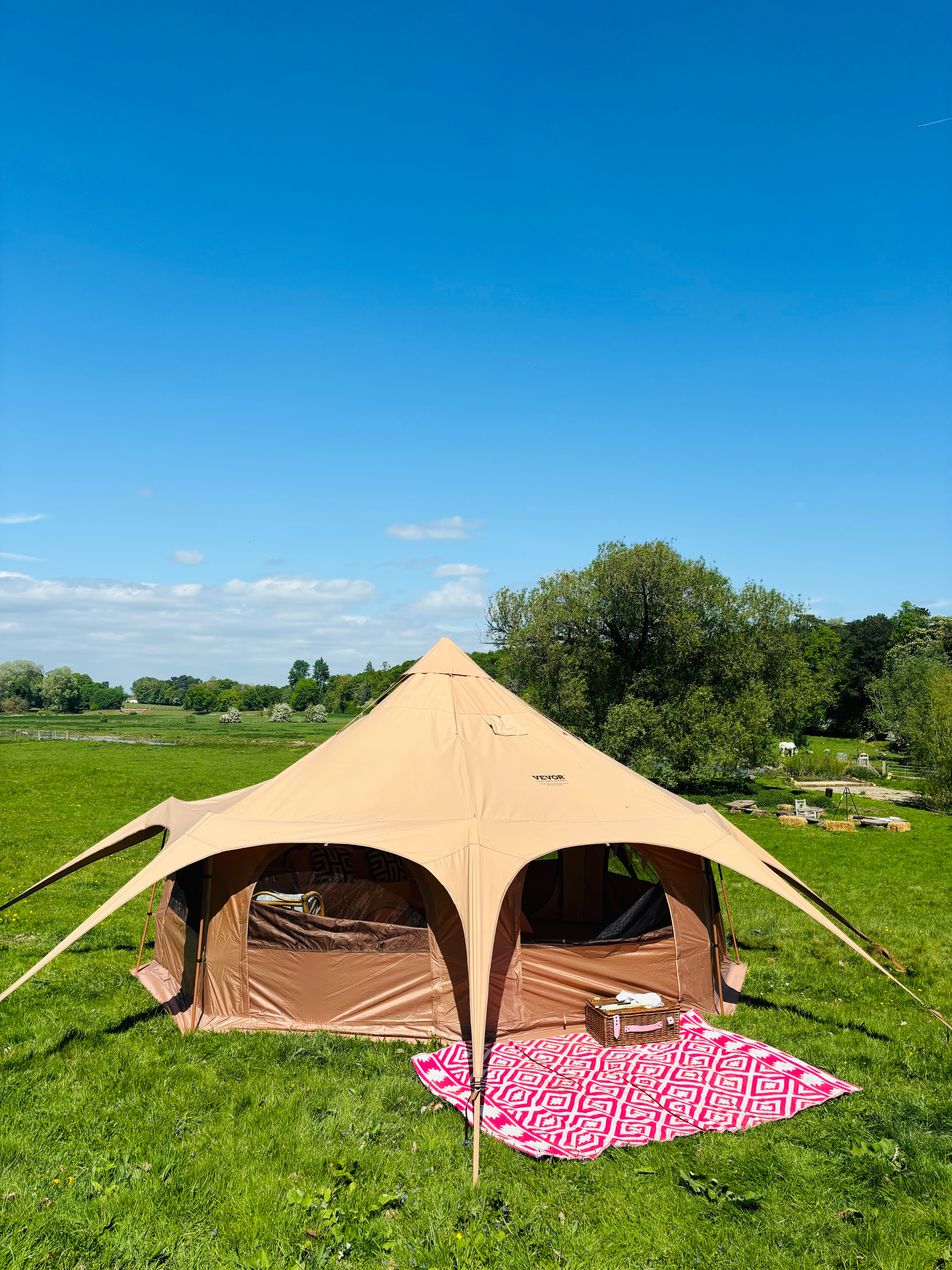 Belltent farm stay + activities