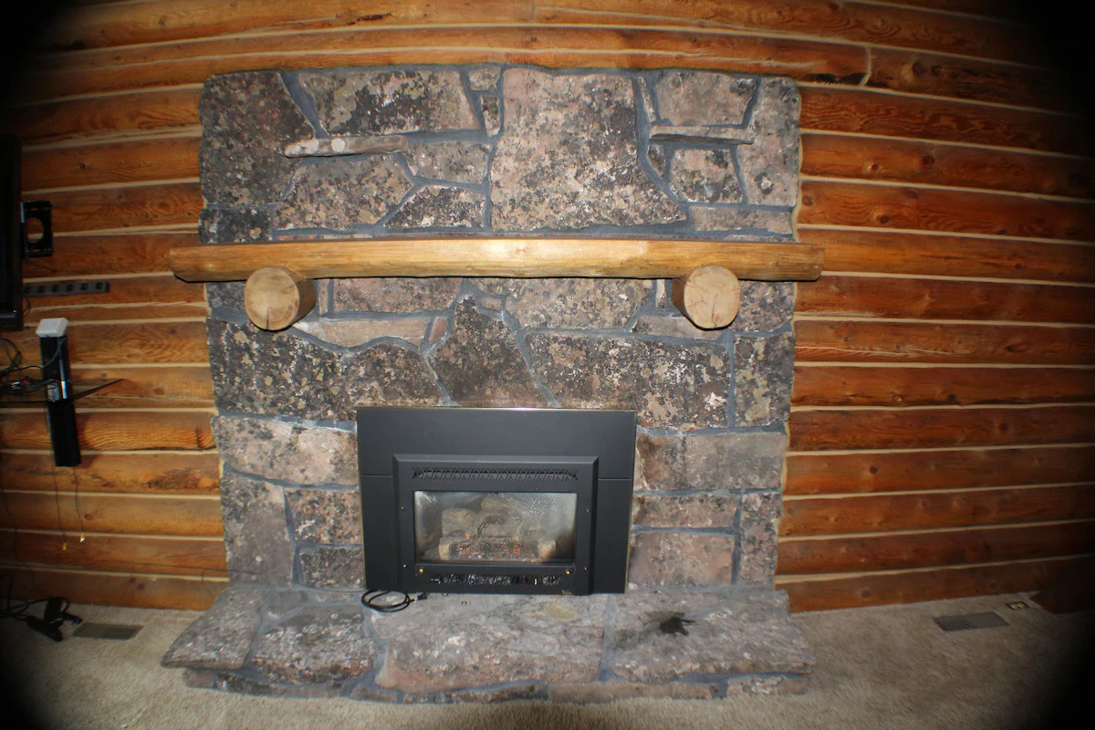 2 Bedroom Cabin with Loft